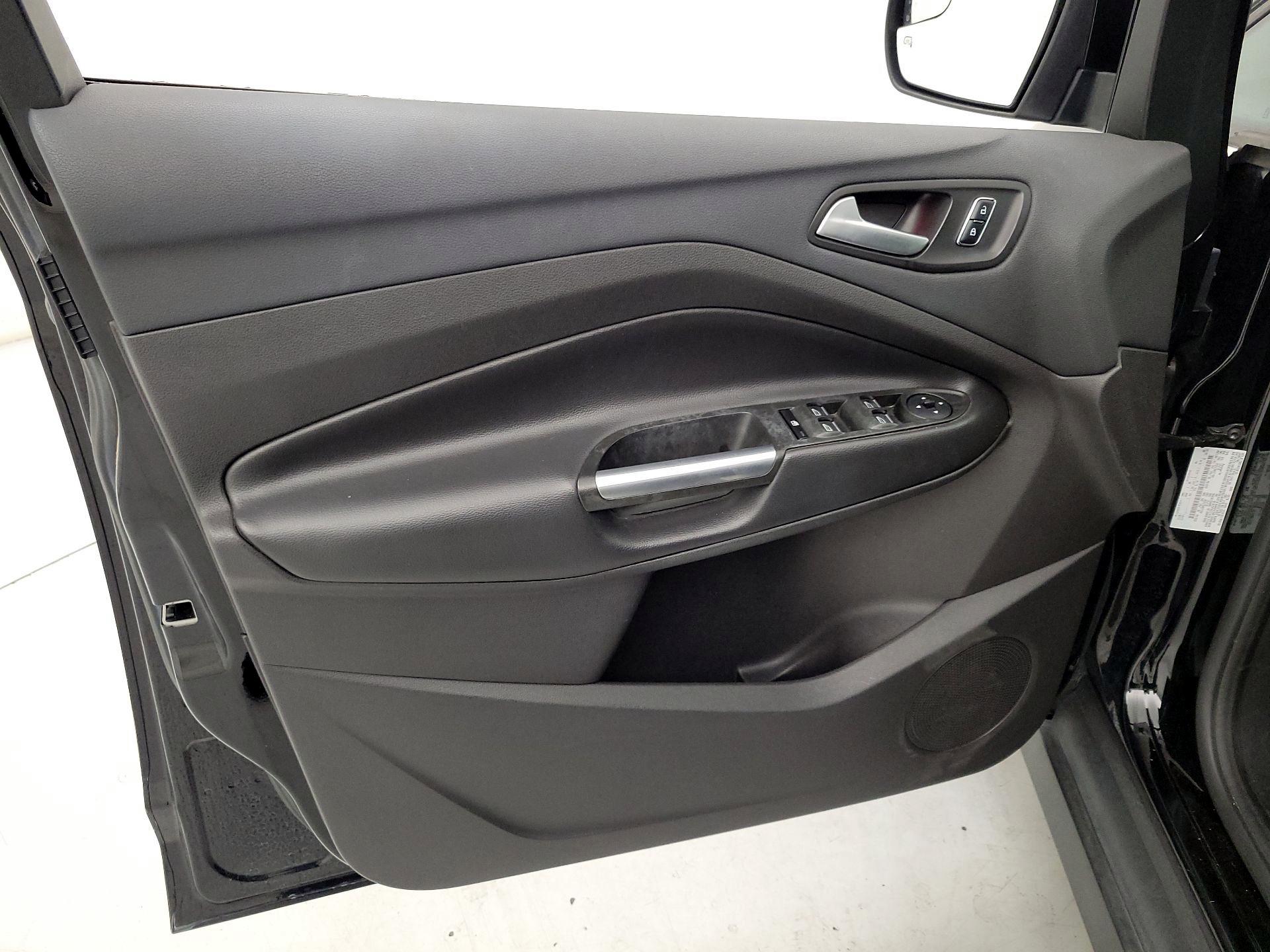 Thumbnail: 2016 Ford C-Max - 12