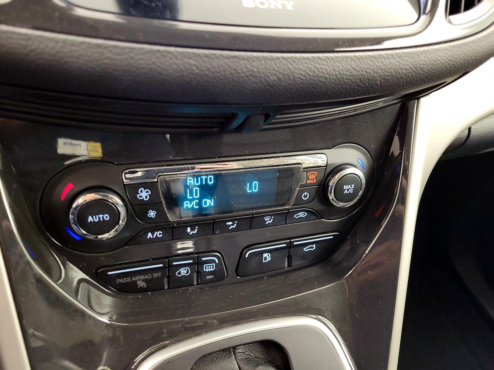 Thumbnail: 2016 Ford C-Max - 17