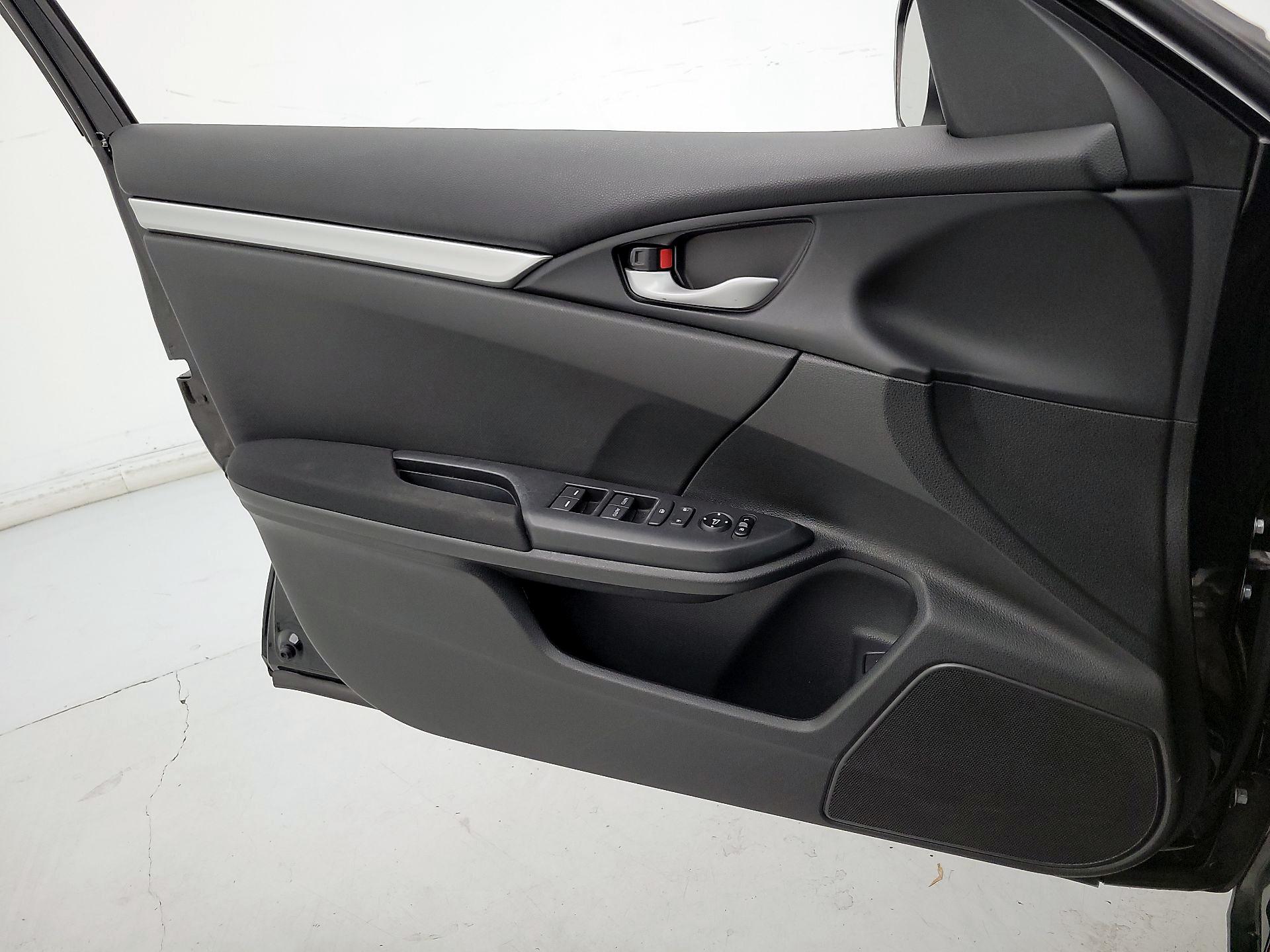 Thumbnail: 2017 Honda Civic - 12