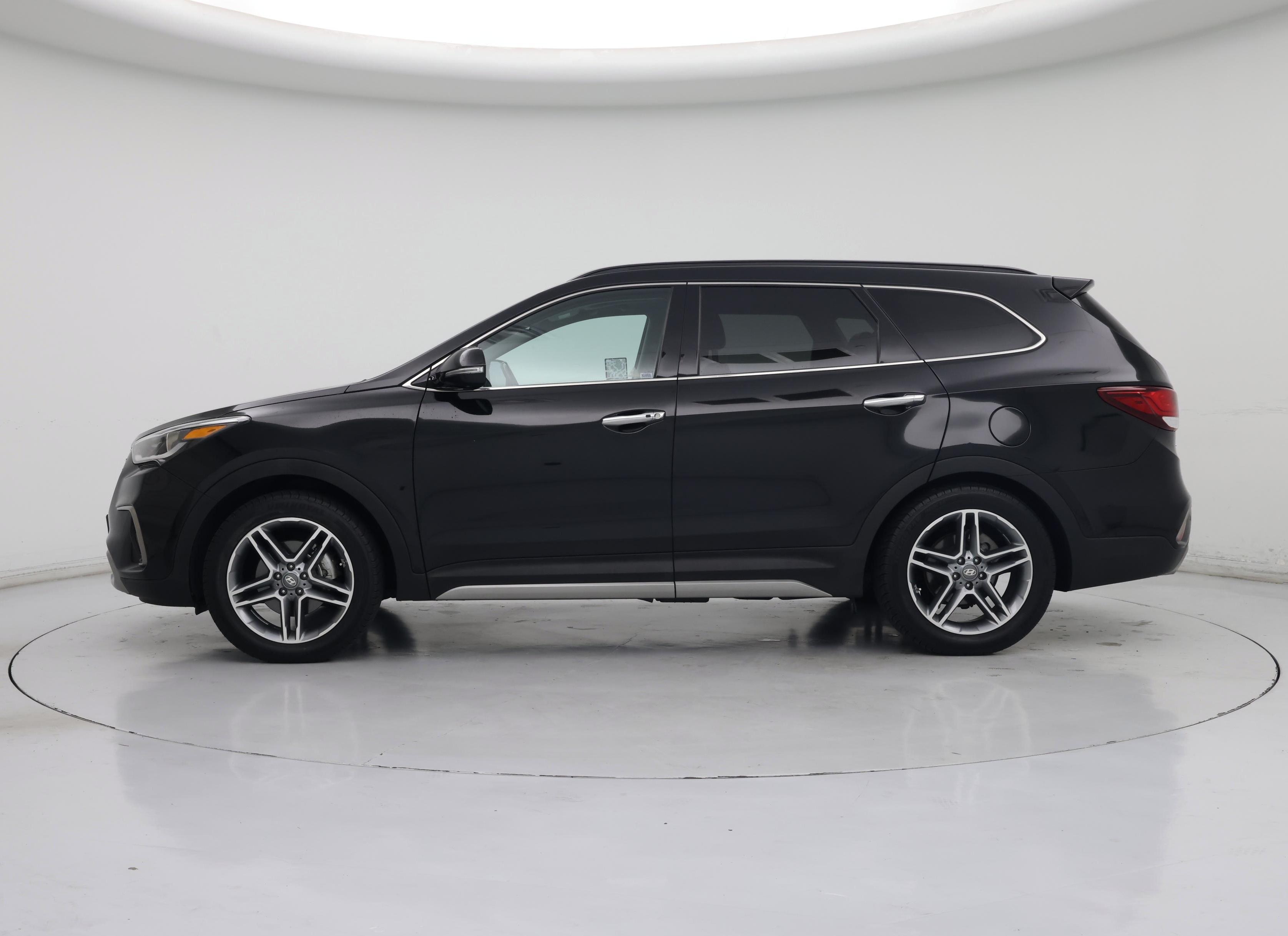 Thumbnail: 2017 Hyundai Santa Fe - 3