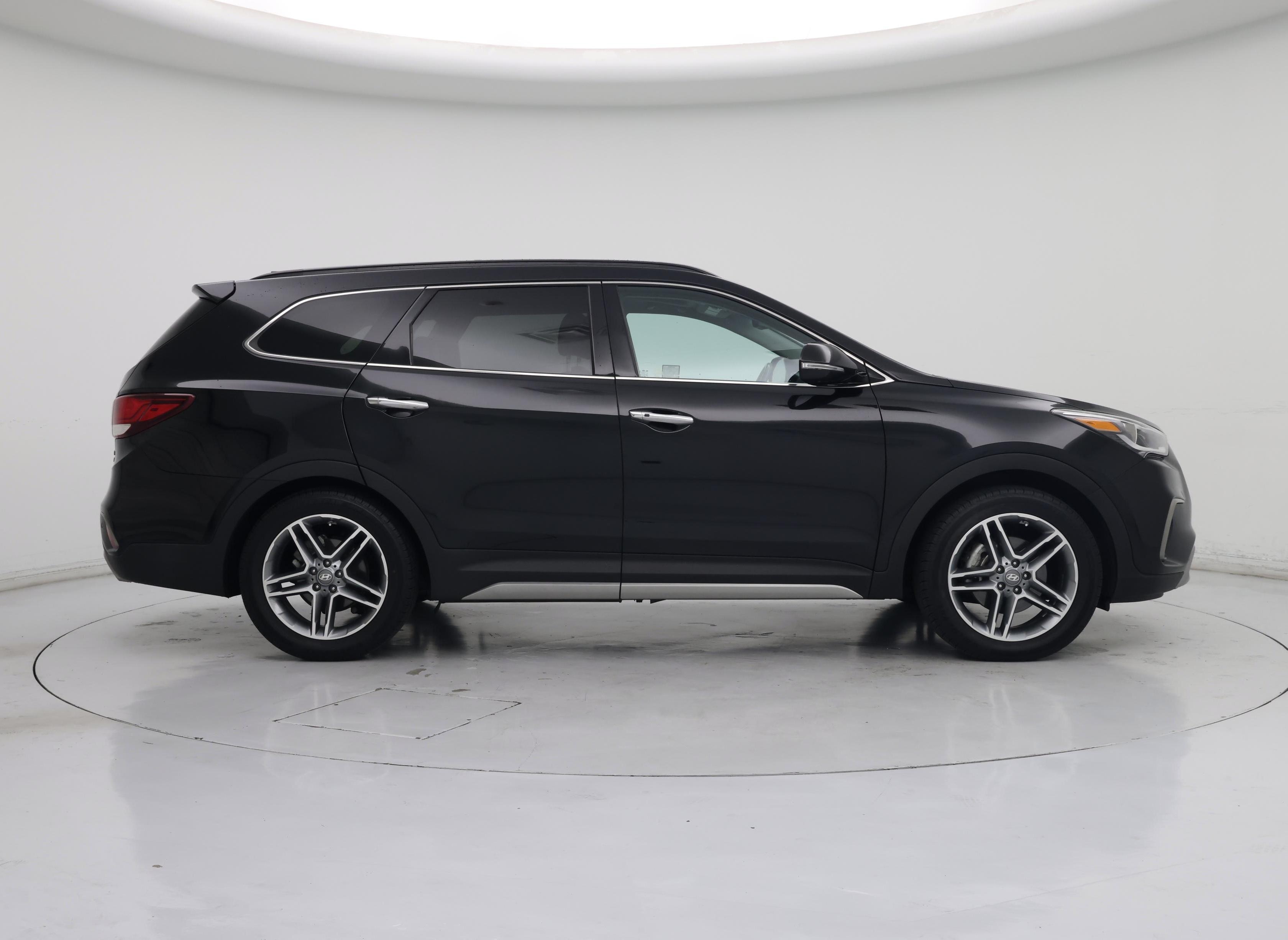 Thumbnail: 2017 Hyundai Santa Fe - 7