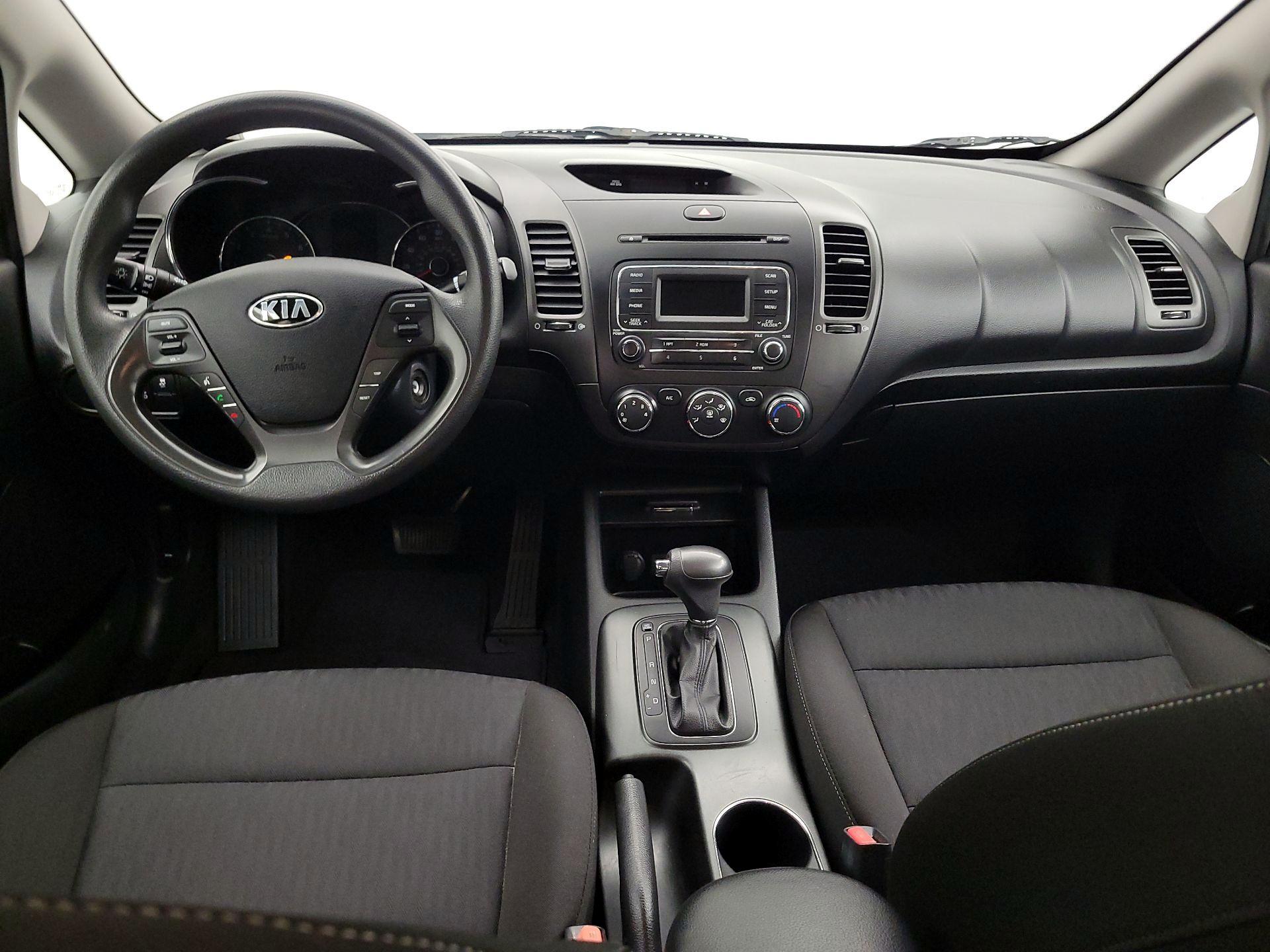 Thumbnail: 2016 Kia Forte - 9