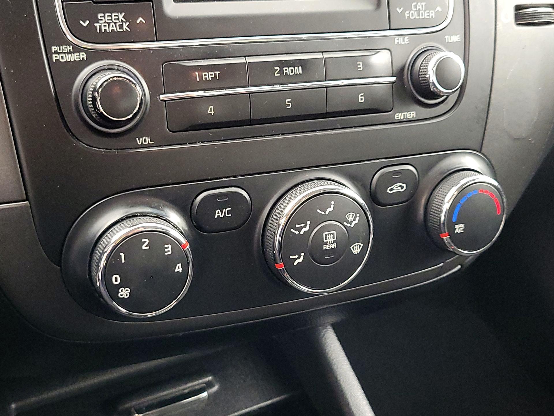 Thumbnail: 2016 Kia Forte - 15