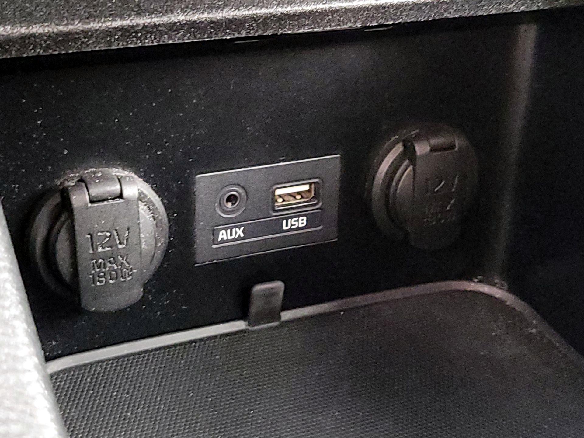 Thumbnail: 2016 Kia Forte - 17