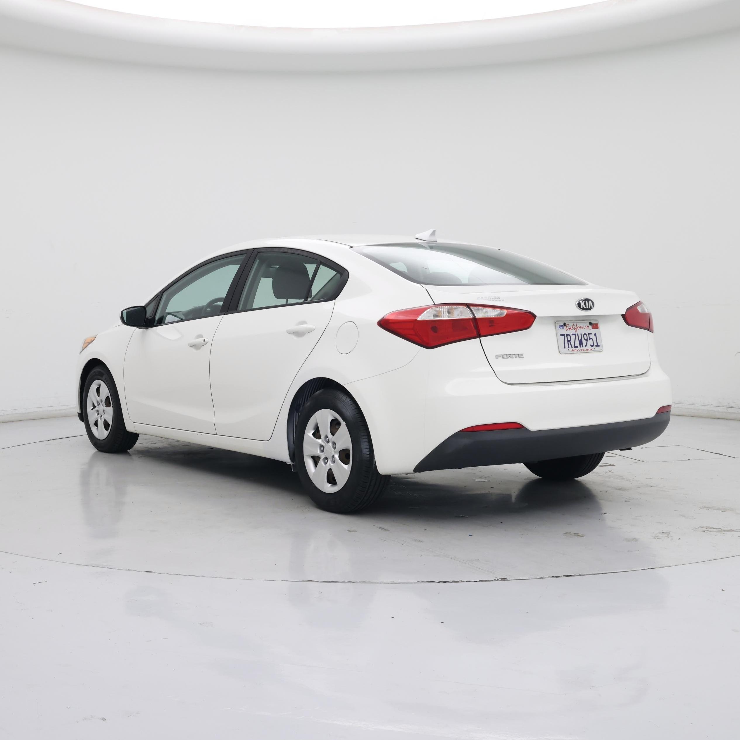 Thumbnail: 2016 Kia Forte - 2