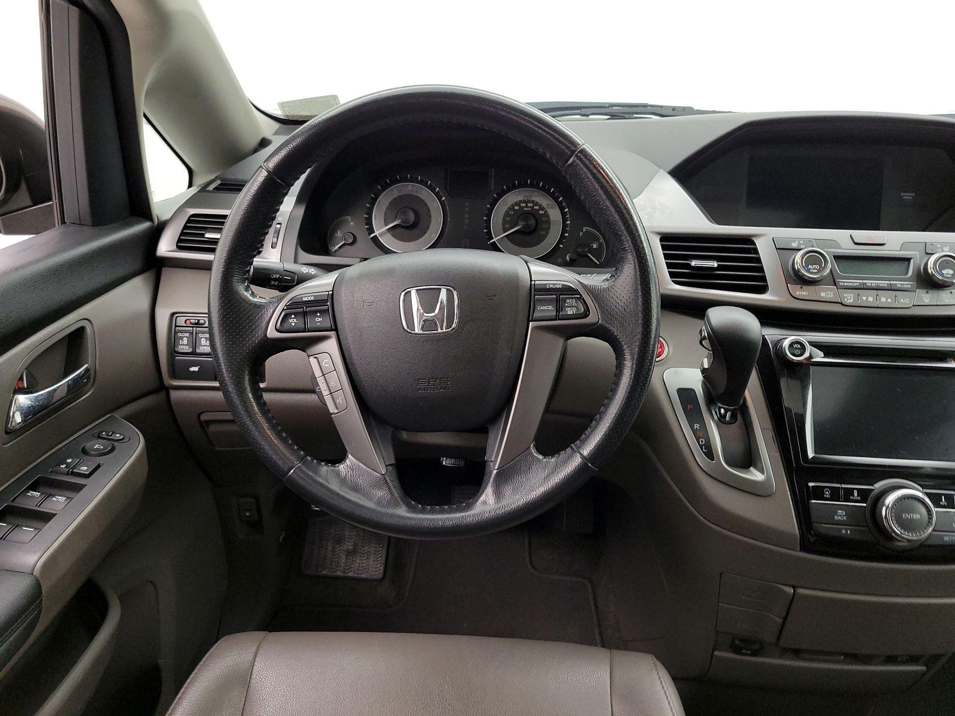 Thumbnail: 2014 Honda Odyssey - 10