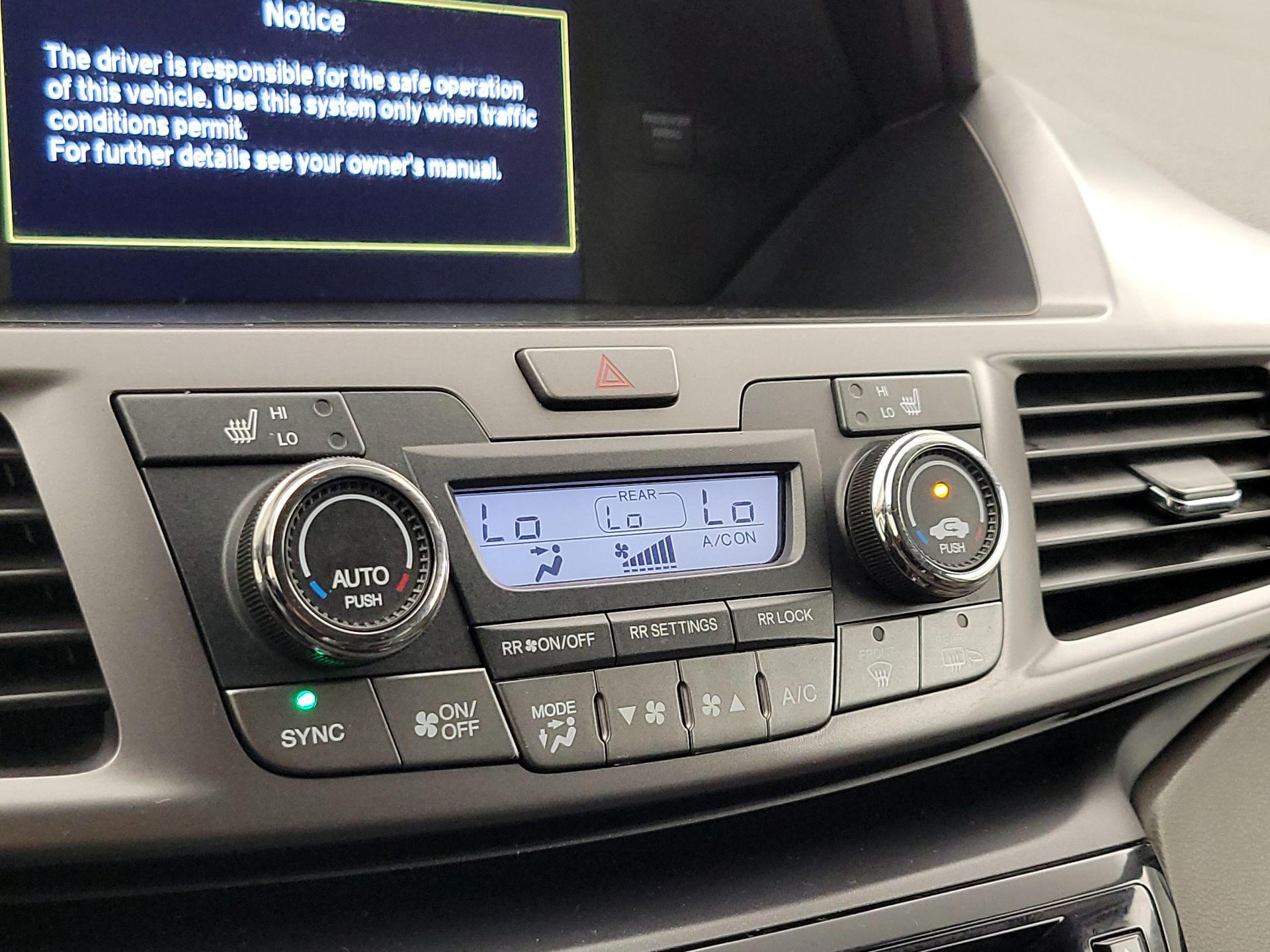 Thumbnail: 2014 Honda Odyssey - 17
