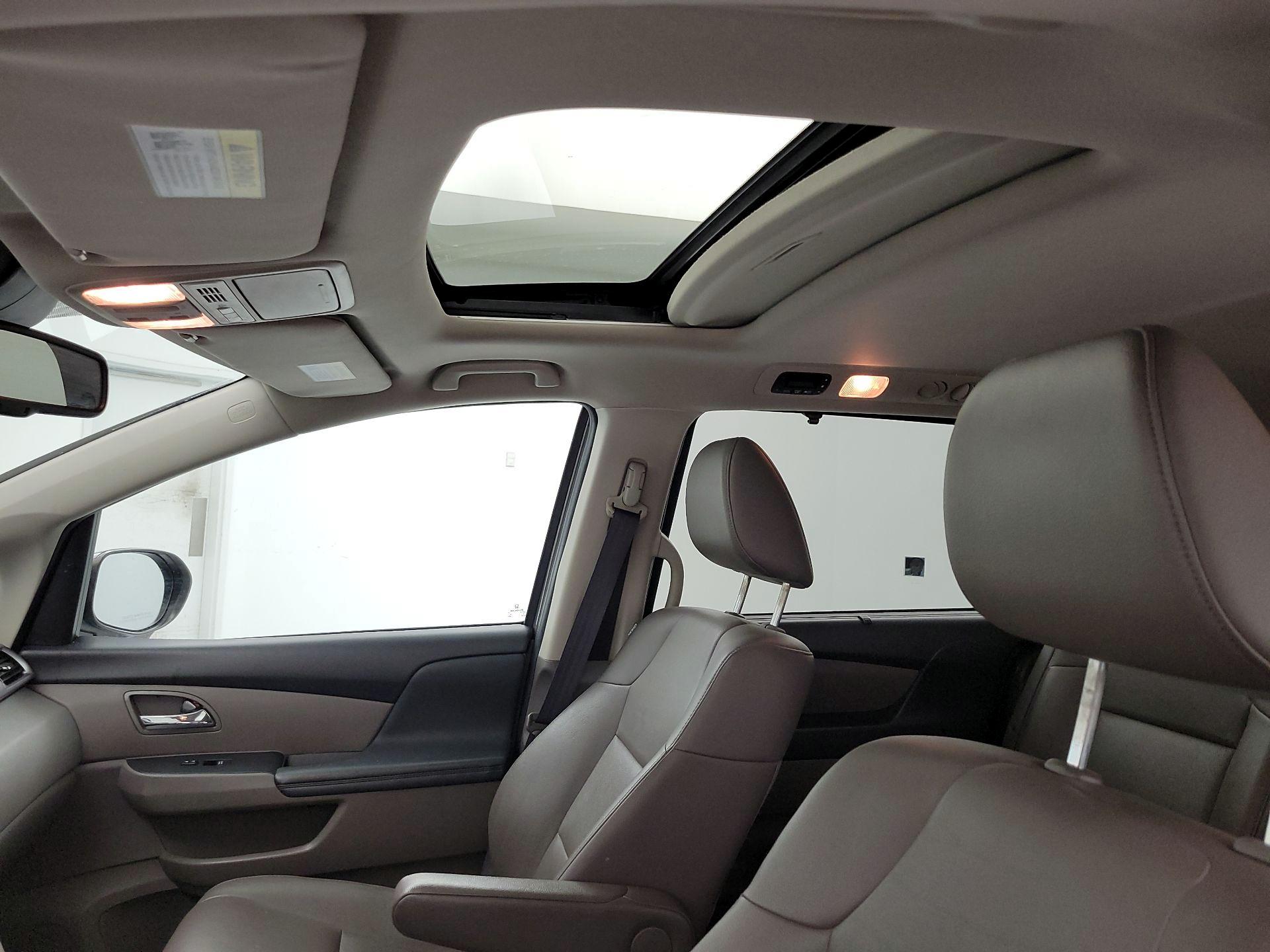 Thumbnail: 2014 Honda Odyssey - 19