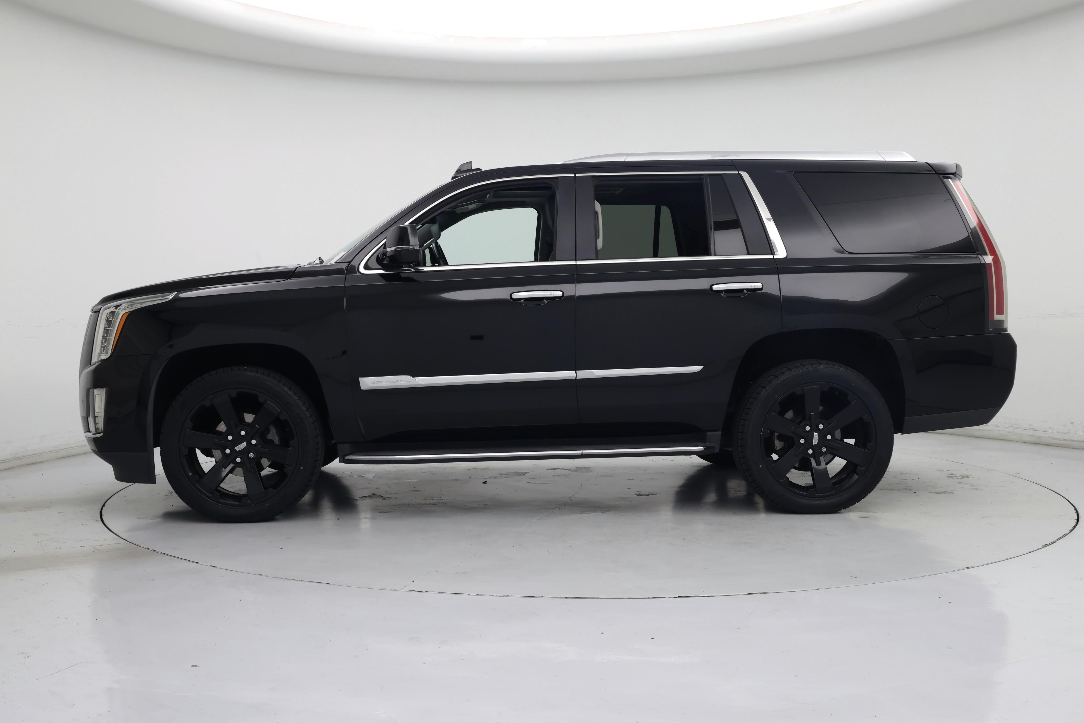Thumbnail: 2019 Cadillac Escalade - 3