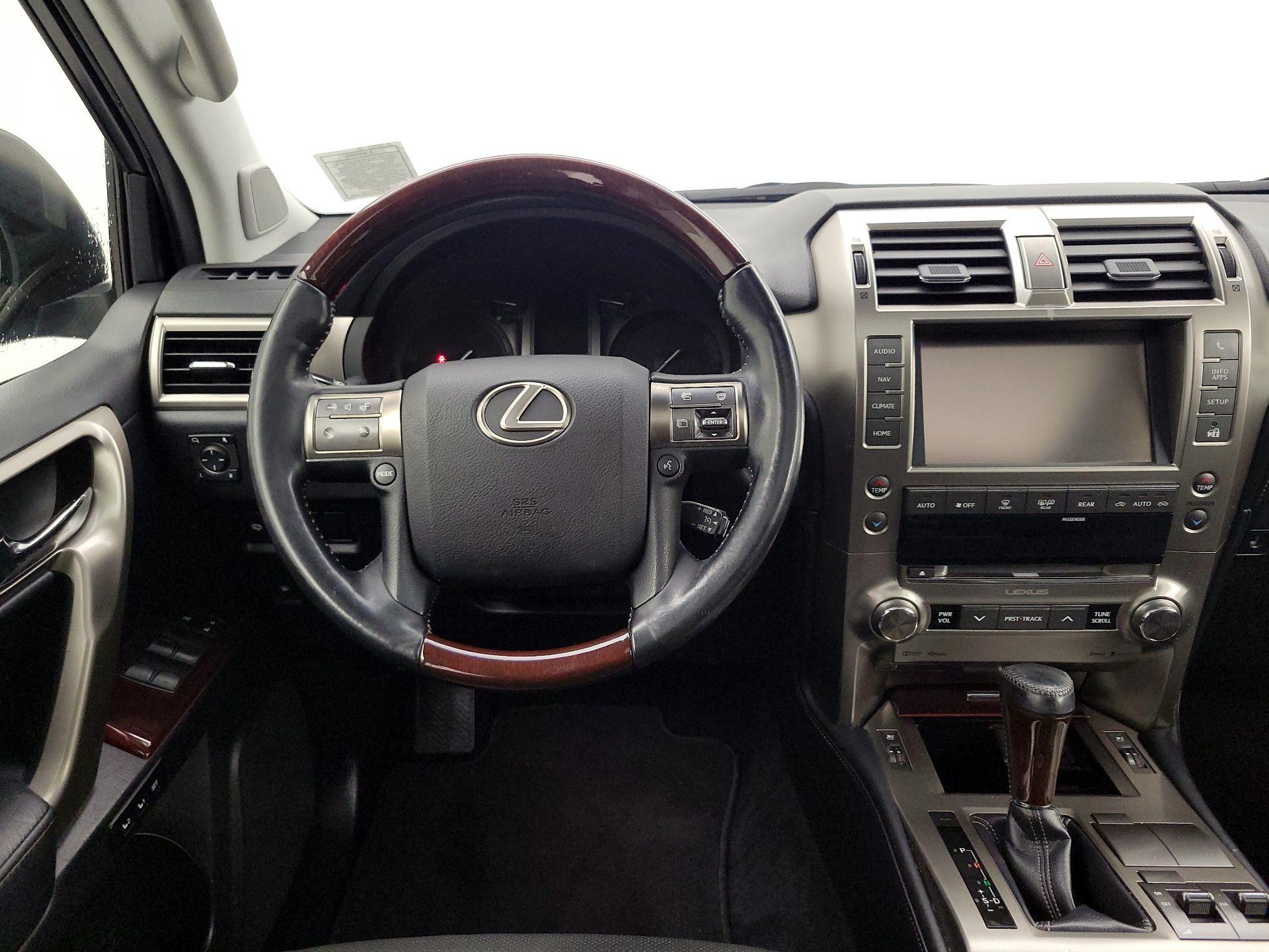 Thumbnail: 2019 Lexus GX - 10