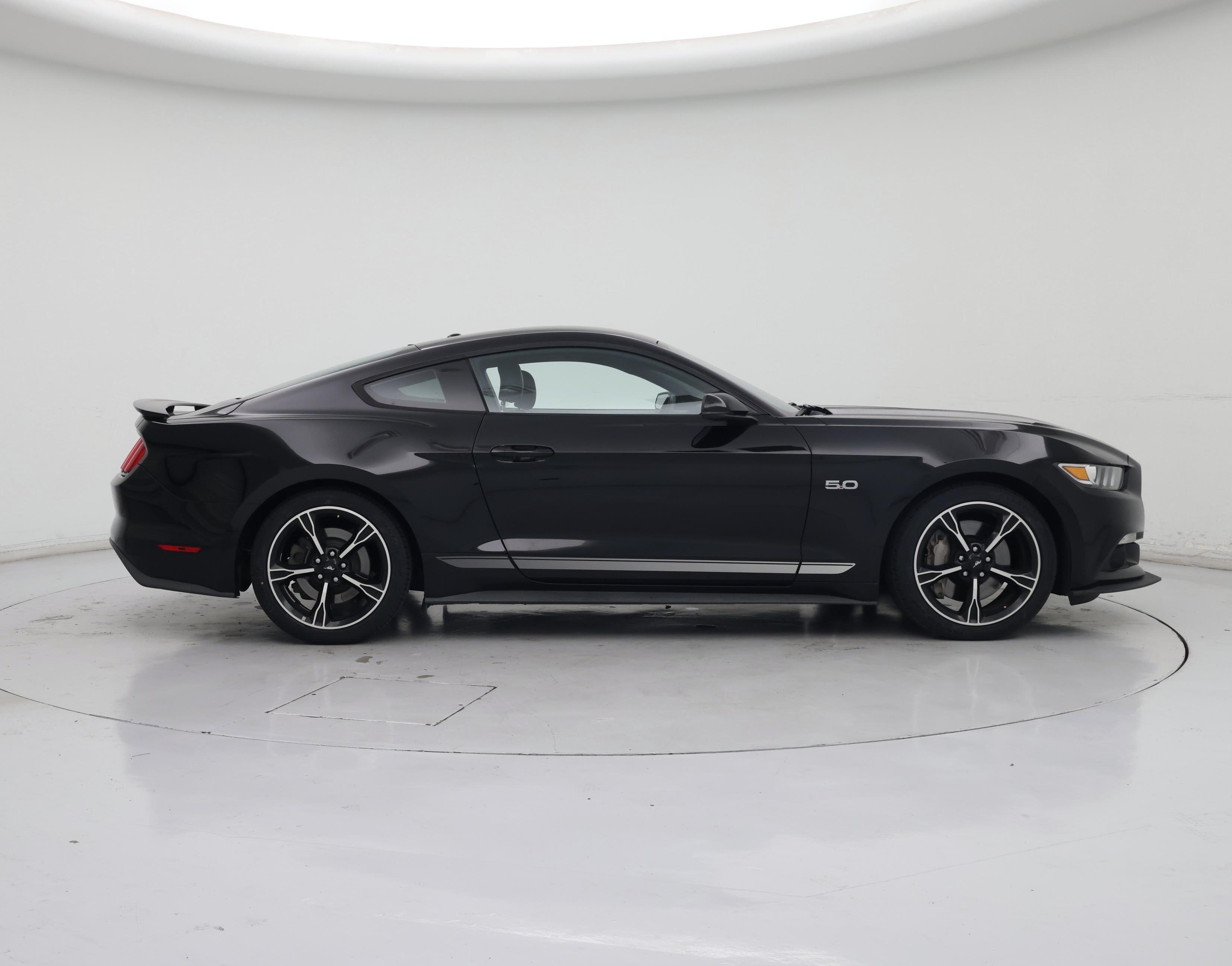Thumbnail: 2017 Ford Mustang - 7