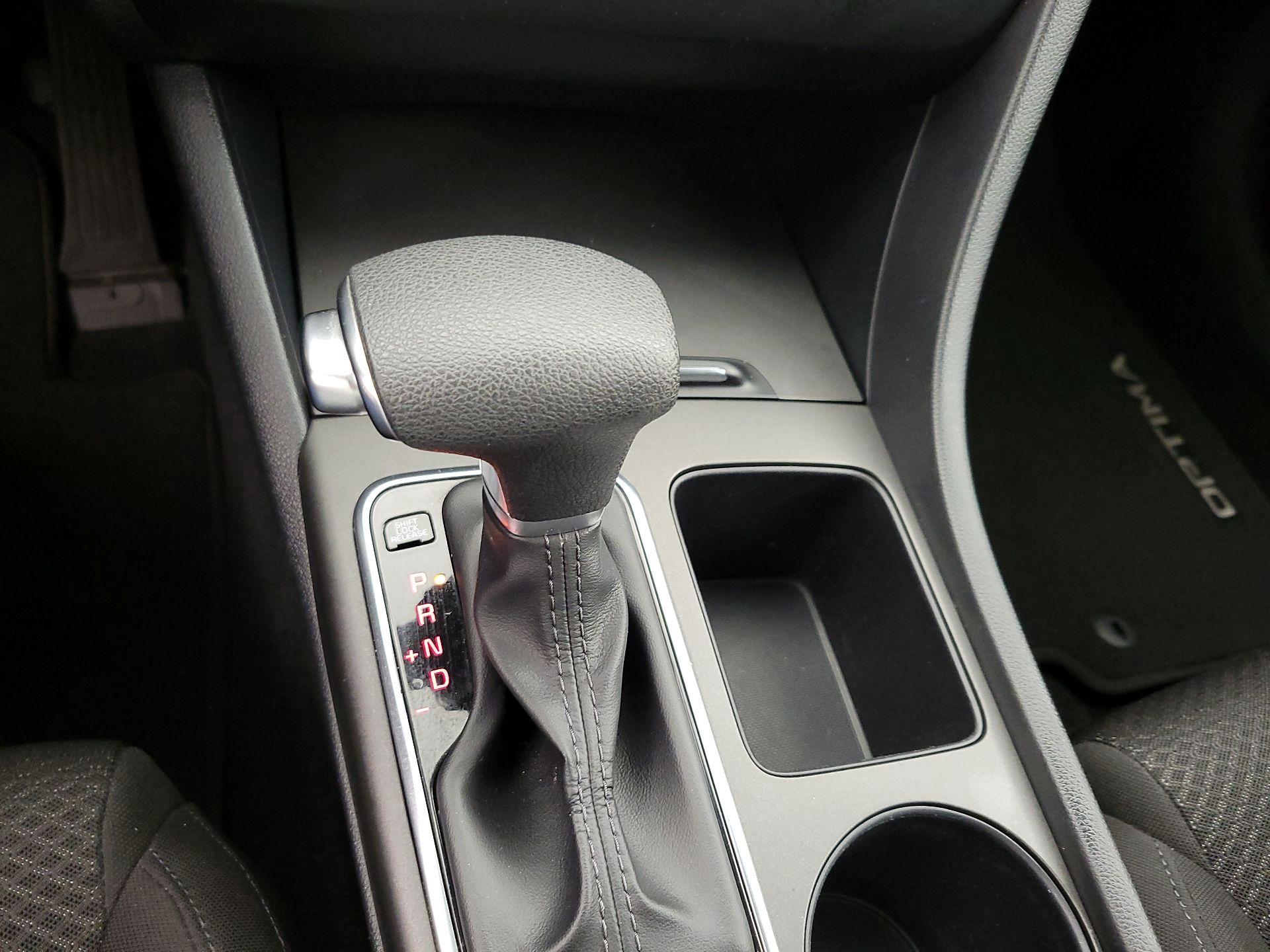 Thumbnail: 2016 Kia Optima - 17