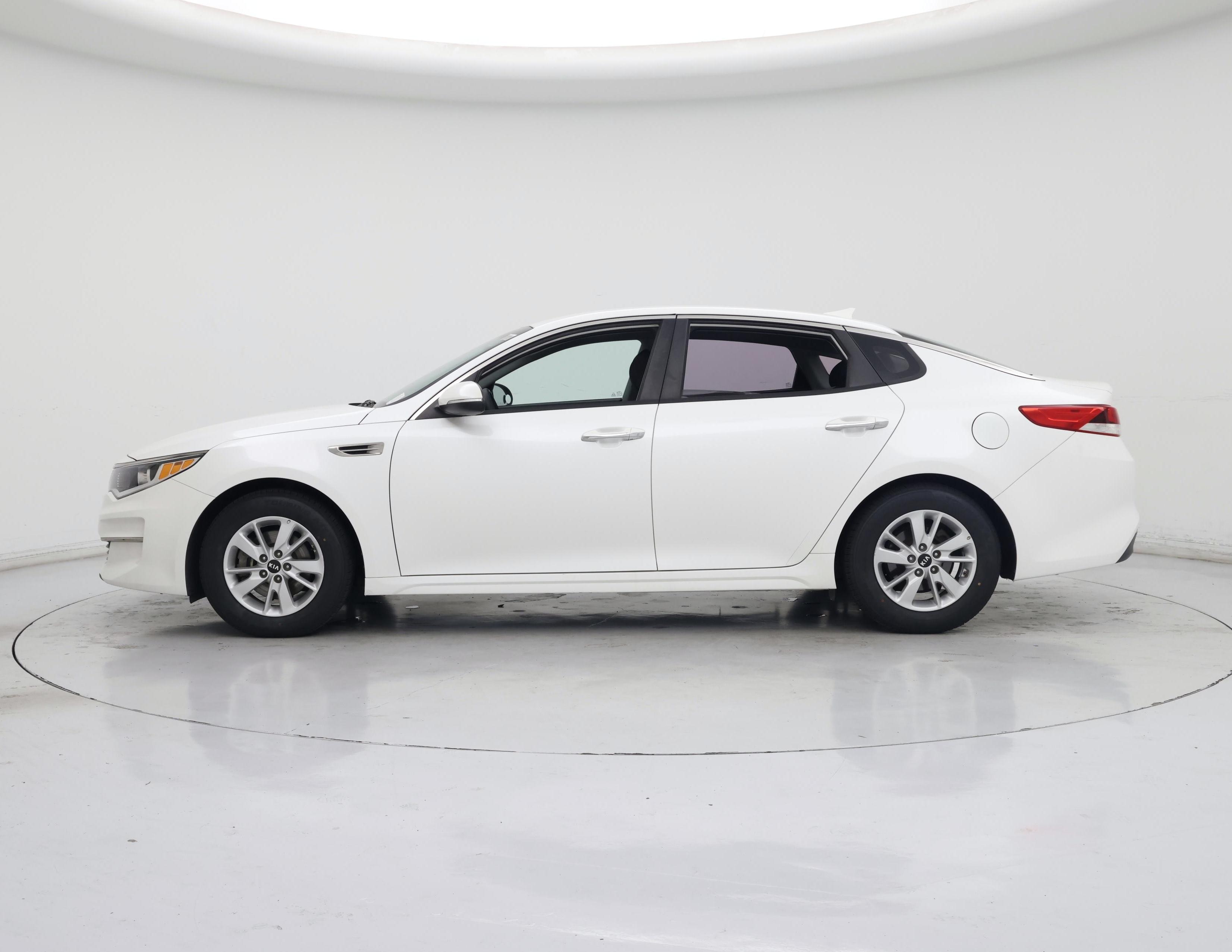 Thumbnail: 2016 Kia Optima - 3