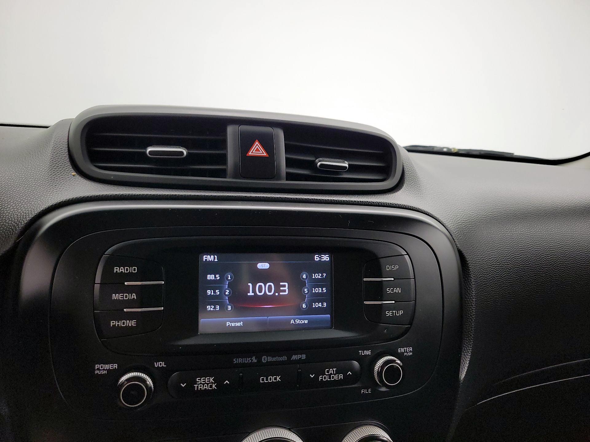 Thumbnail: 2016 Kia Soul - 15