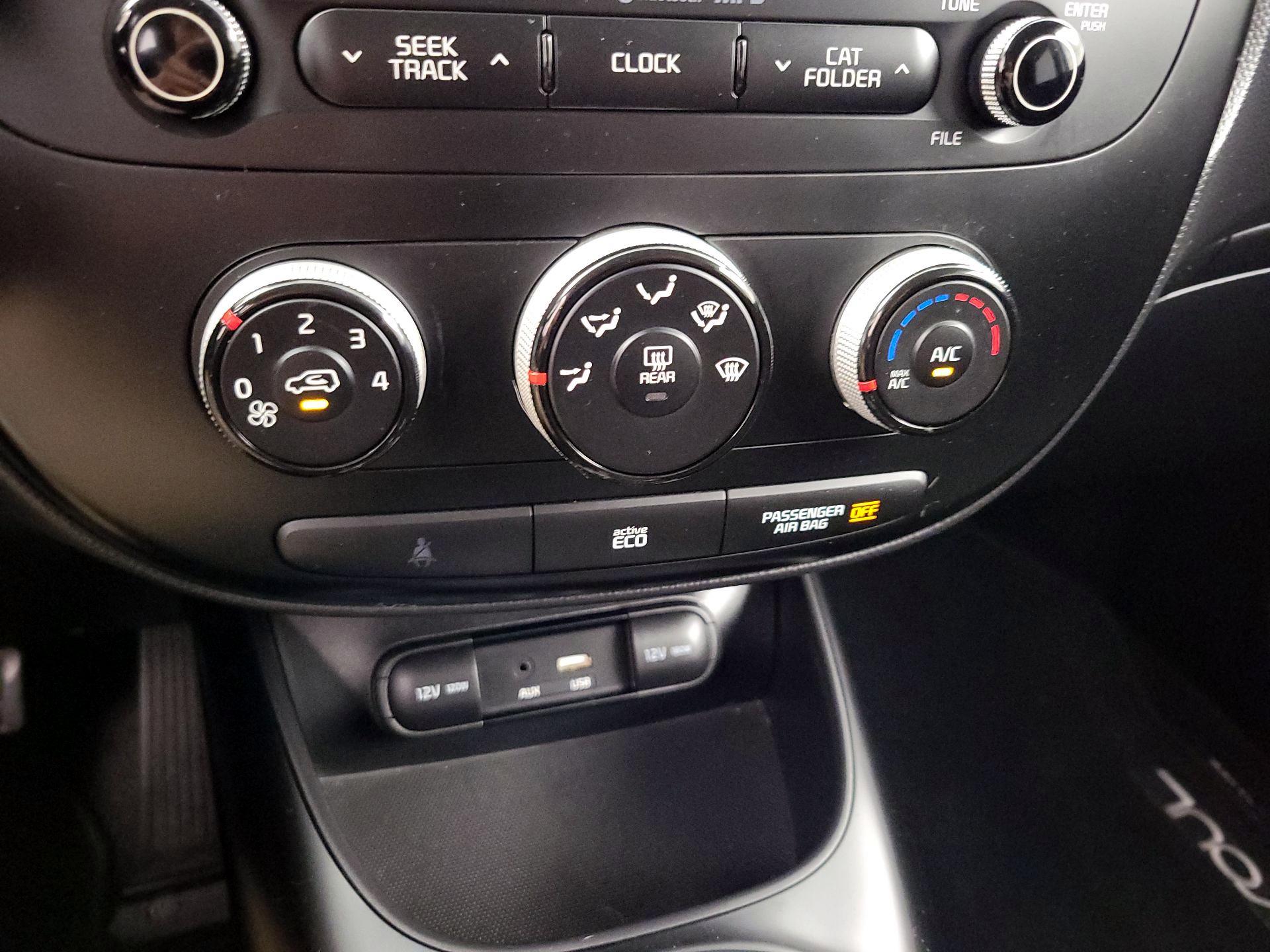 Thumbnail: 2016 Kia Soul - 16