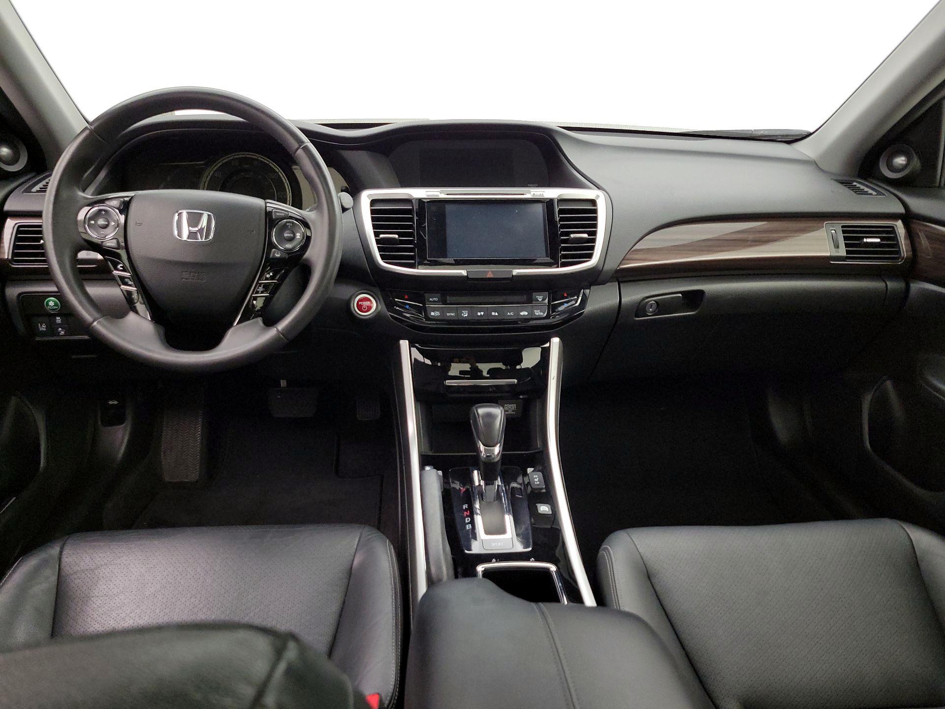 Thumbnail: 2017 Honda Accord - 9