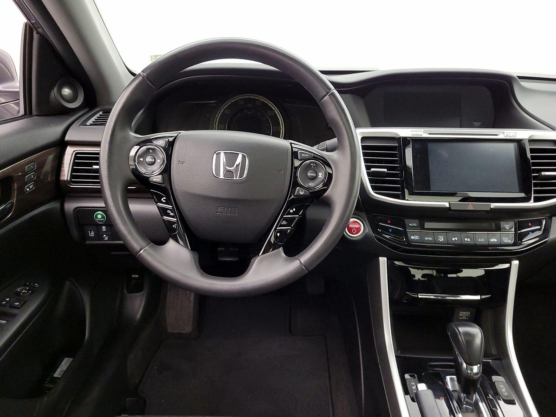 Thumbnail: 2017 Honda Accord - 10