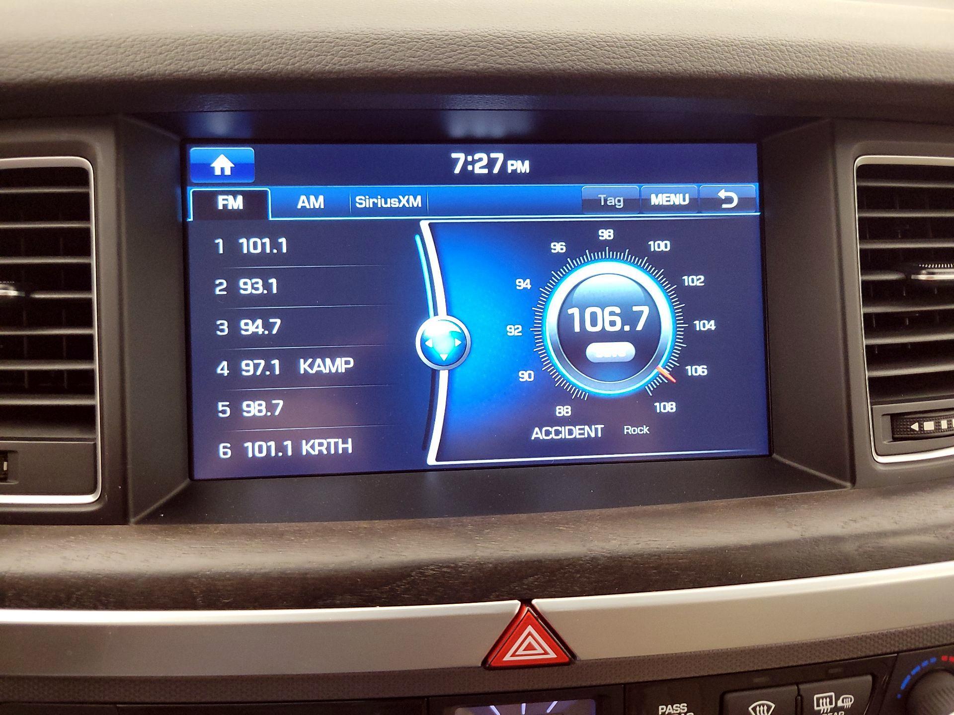 Thumbnail: 2015 Hyundai Genesis - 16