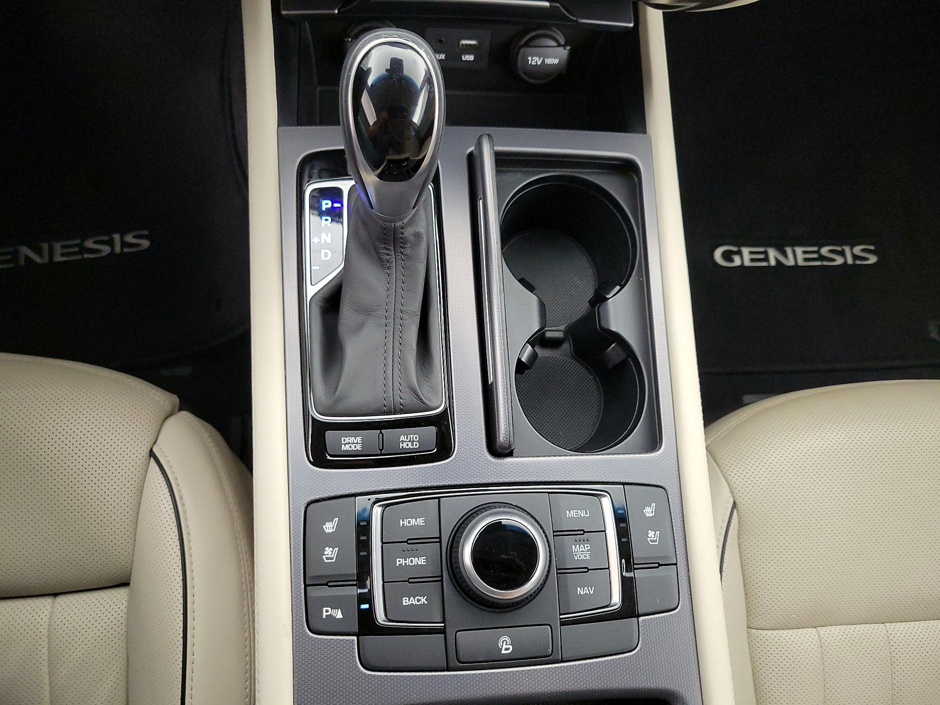 Thumbnail: 2015 Hyundai Genesis - 18