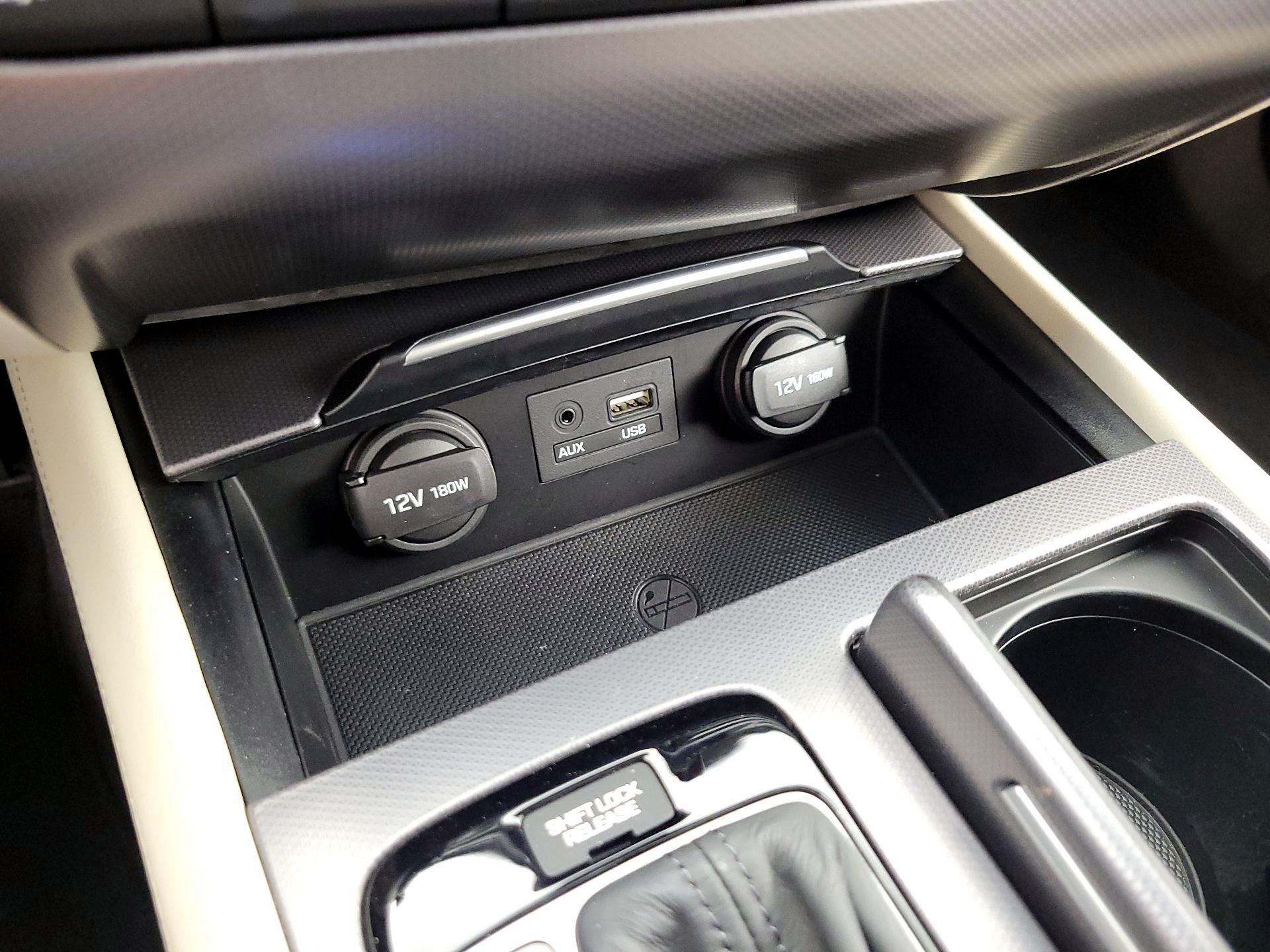 Thumbnail: 2015 Hyundai Genesis - 19