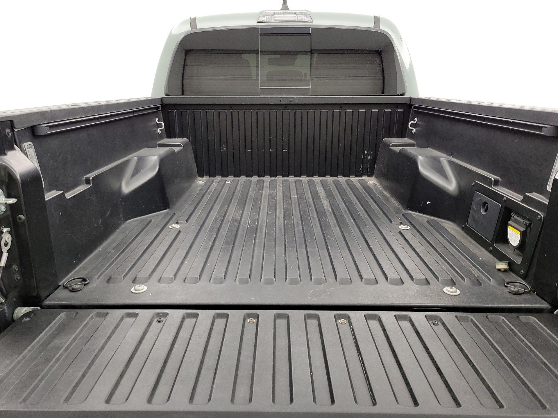 Thumbnail: 2023 Toyota Tacoma - 19