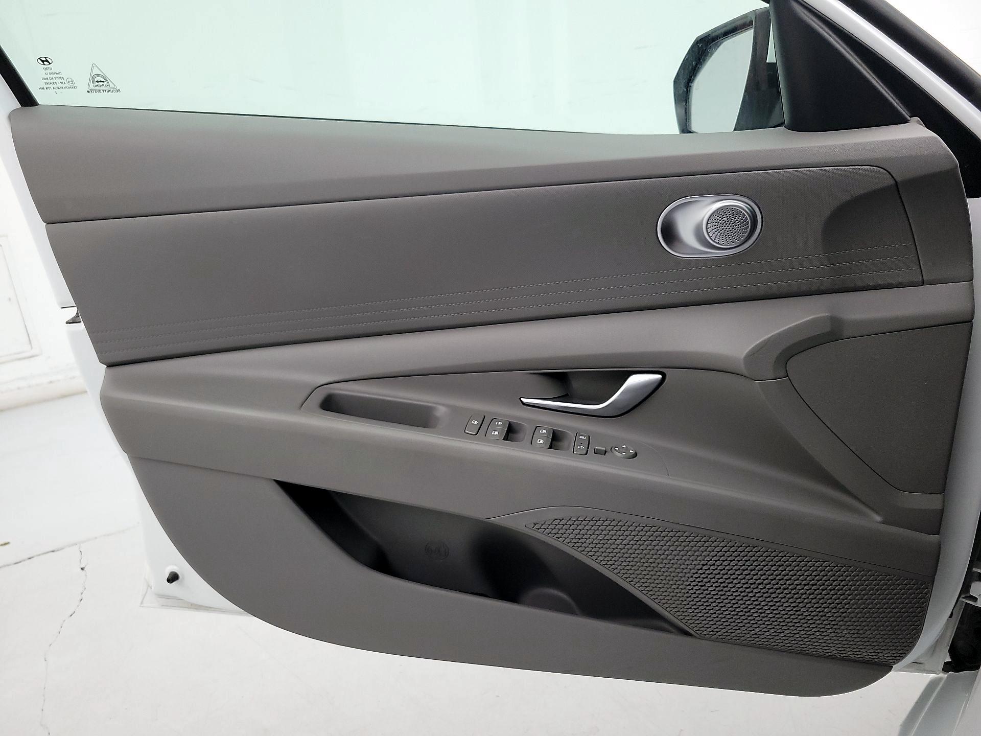 Thumbnail: 2023 Hyundai Elantra - 12