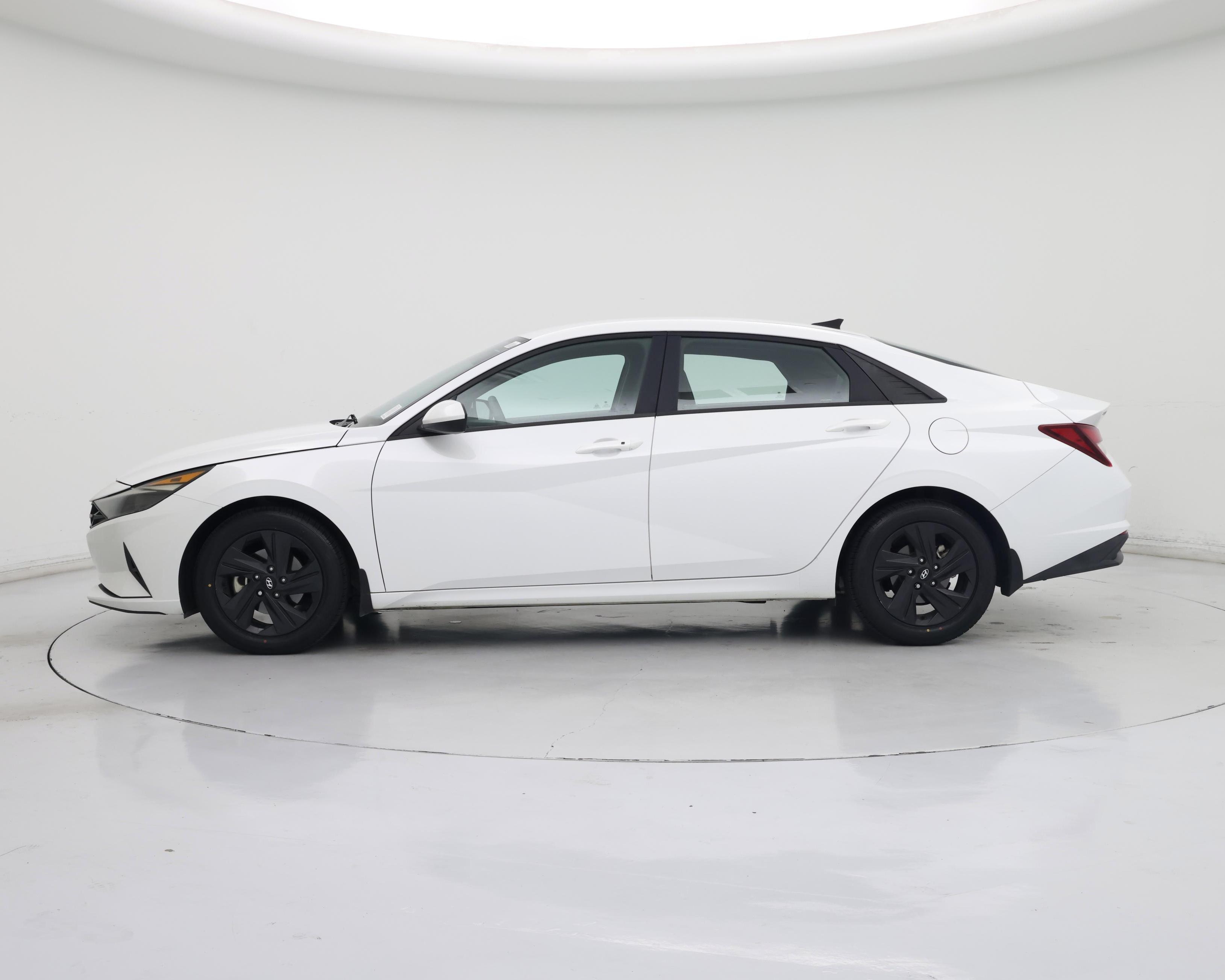 Thumbnail: 2023 Hyundai Elantra - 3