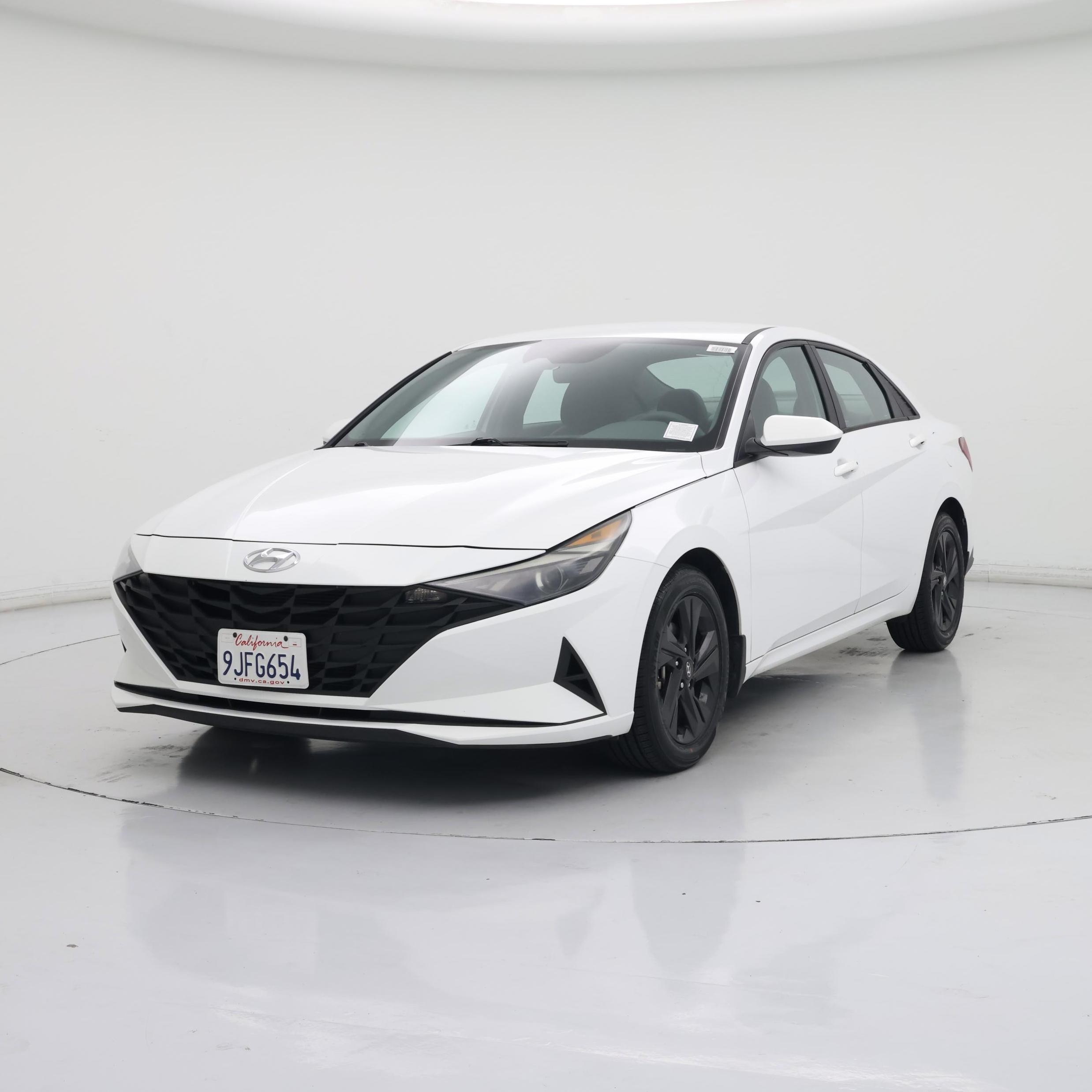 Thumbnail: 2023 Hyundai Elantra - 4