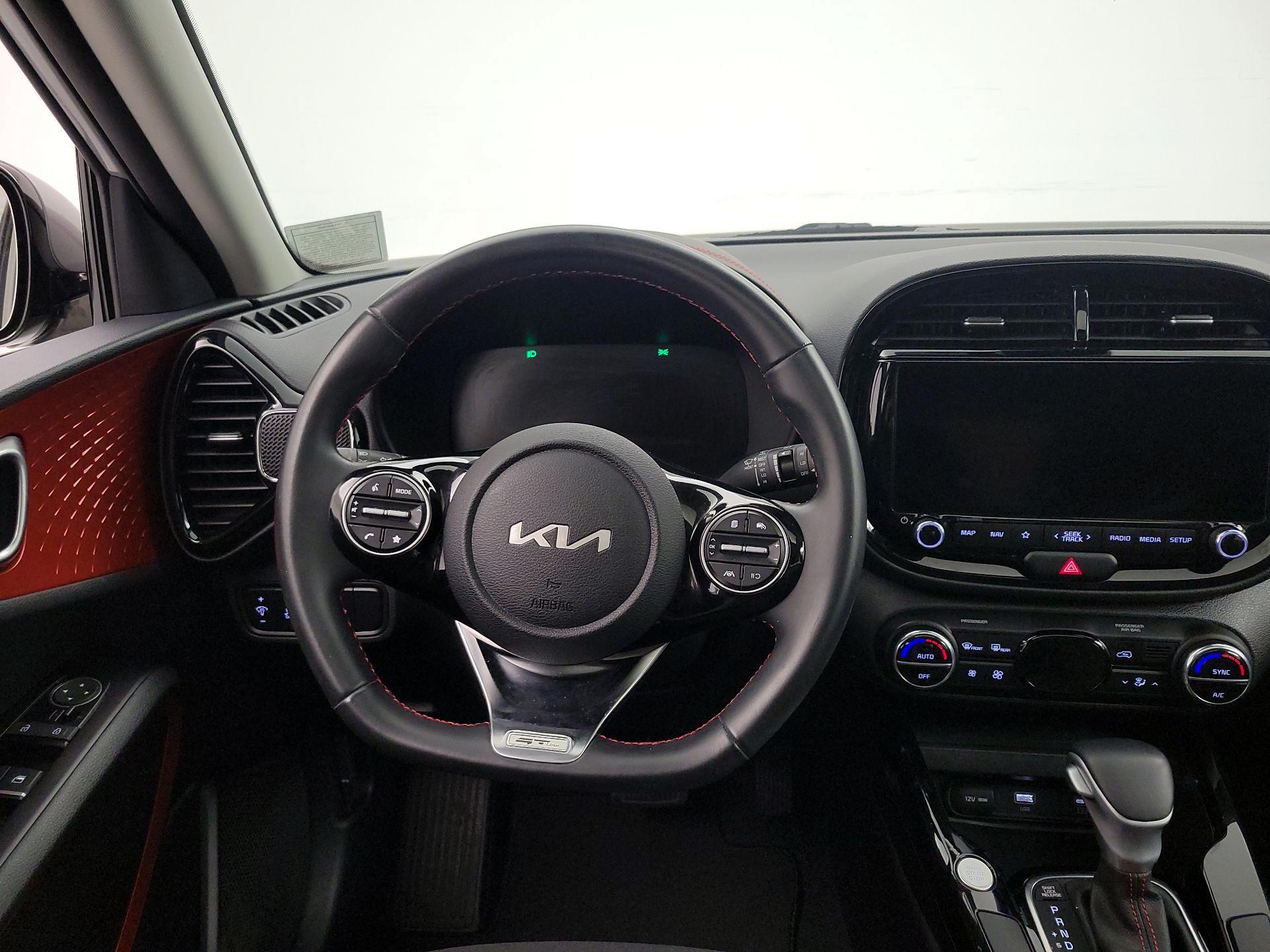 Thumbnail: 2023 Kia Soul - 10