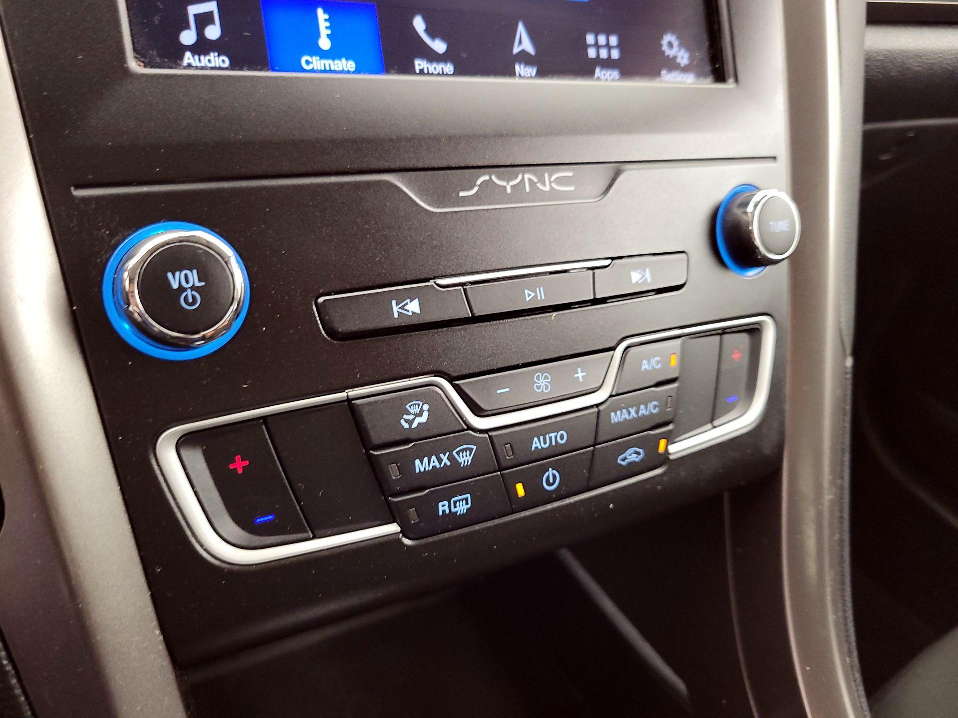 Thumbnail: 2019 Ford Fusion - 17