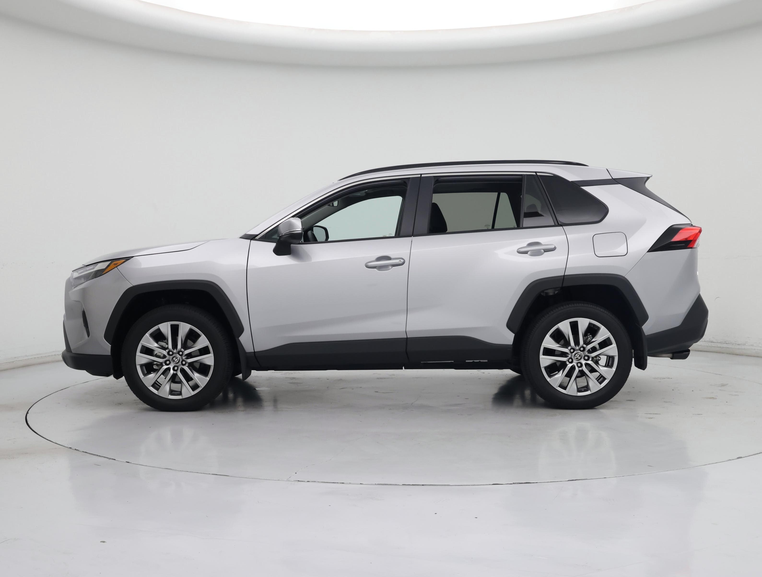 Thumbnail: 2024 Toyota RAV4 - 3