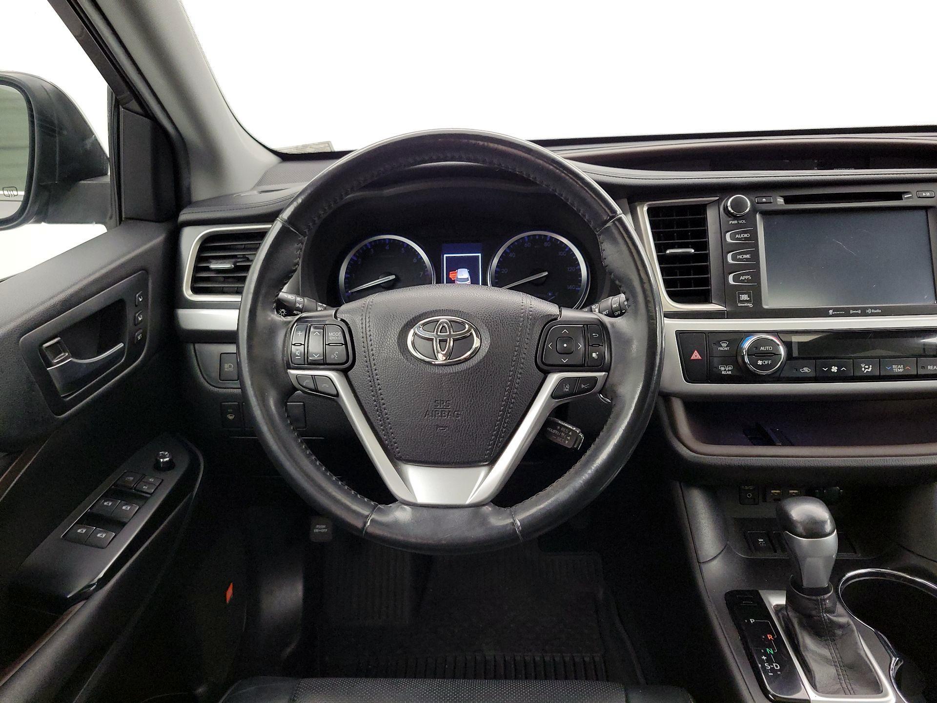 Thumbnail: 2019 Toyota Highlander - 10