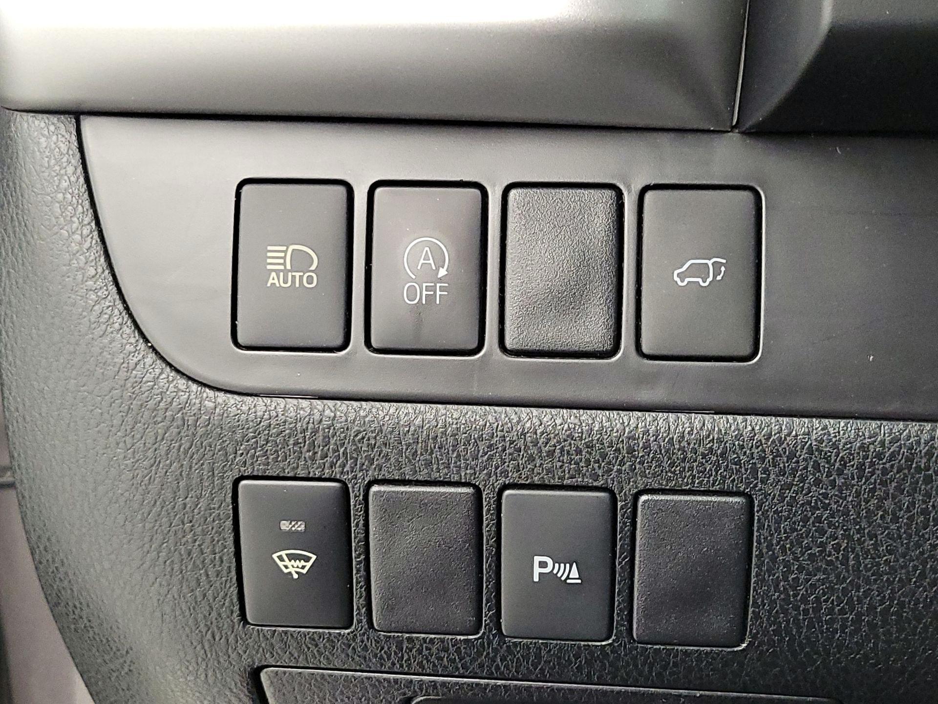 Thumbnail: 2019 Toyota Highlander - 13