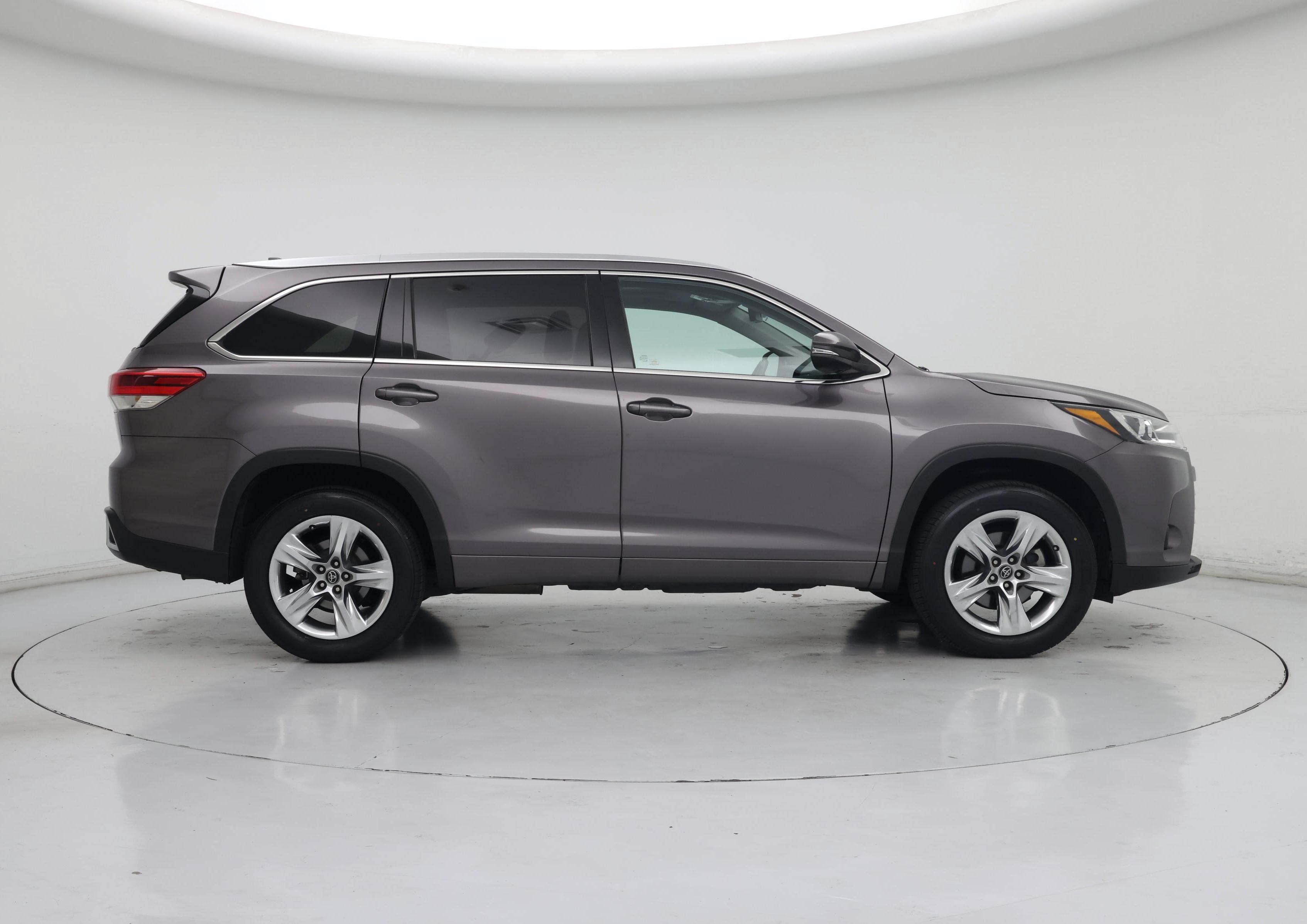 Thumbnail: 2019 Toyota Highlander - 7