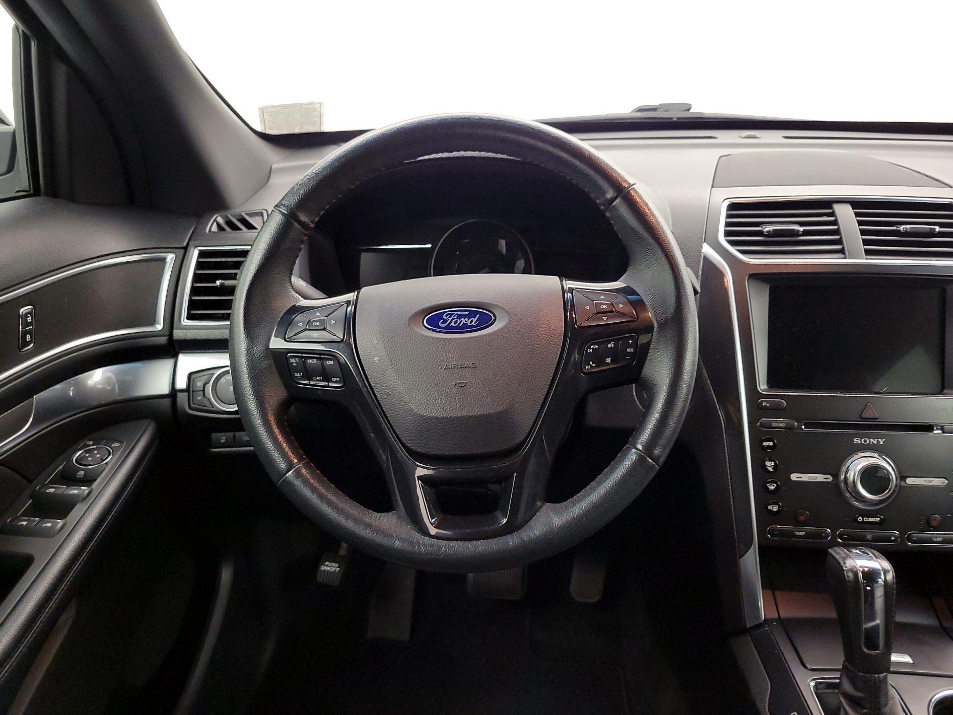 Thumbnail: 2018 Ford Explorer - 10