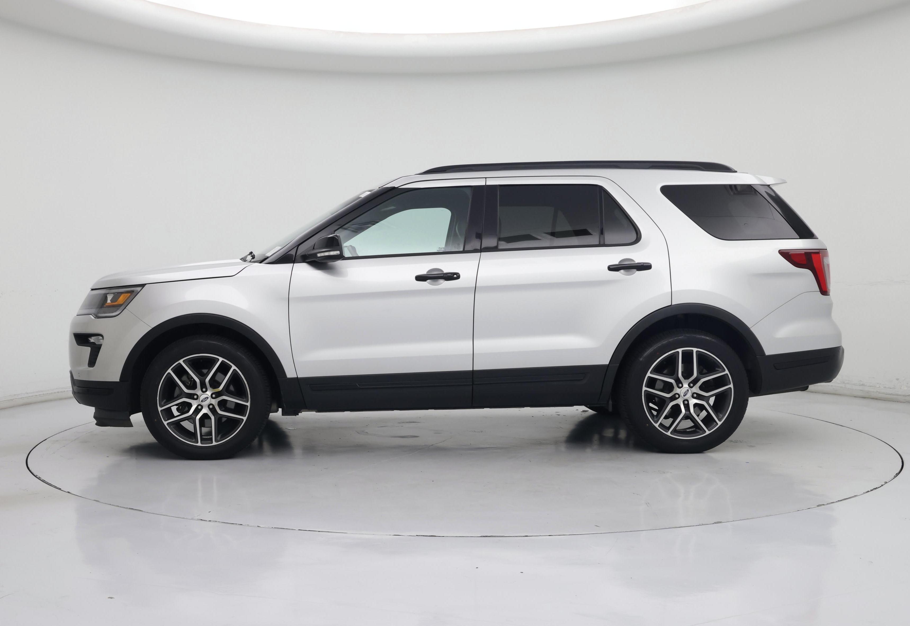 Thumbnail: 2018 Ford Explorer - 3