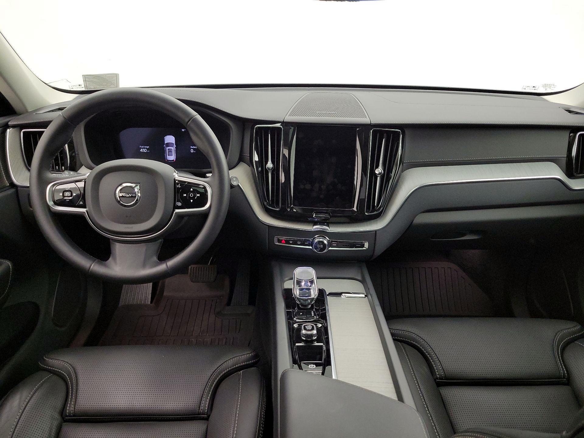 Thumbnail: 2025 Volvo XC60 - 9