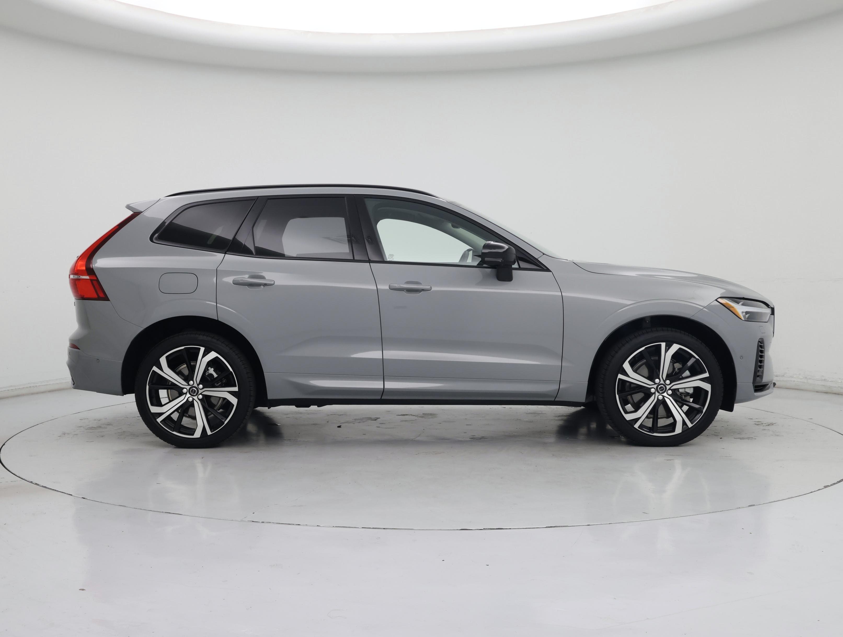 Thumbnail: 2025 Volvo XC60 - 7