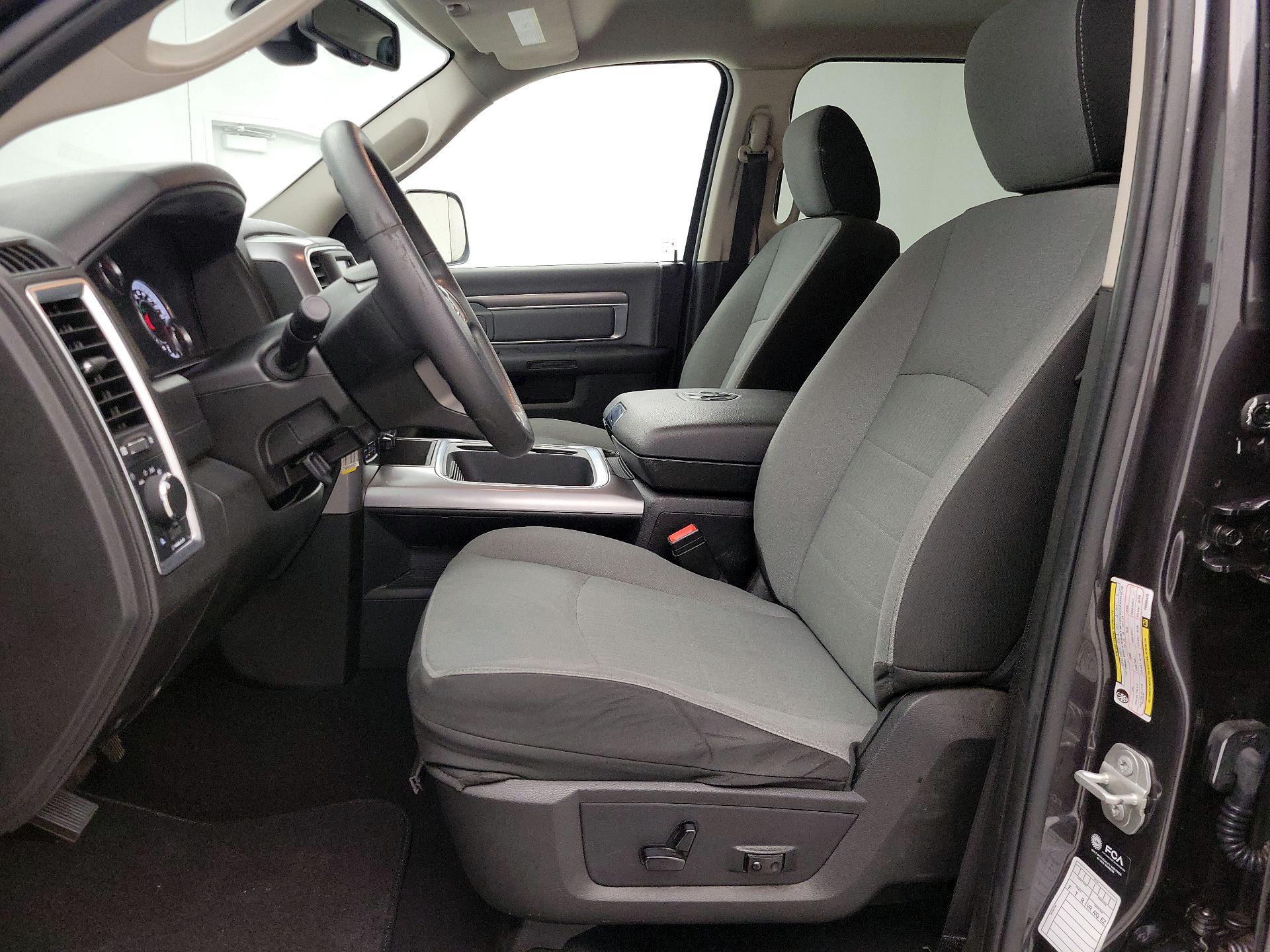 Thumbnail: 2023 RAM 1500 Classic - 11