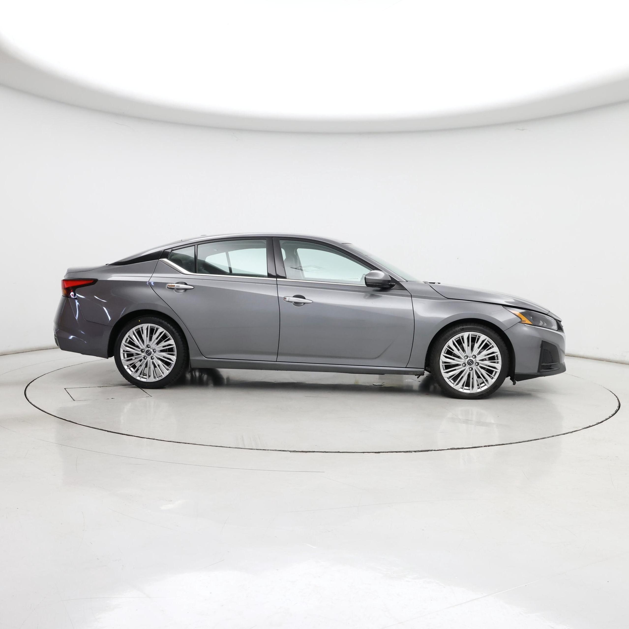 Thumbnail: 2023 Nissan Altima - 7