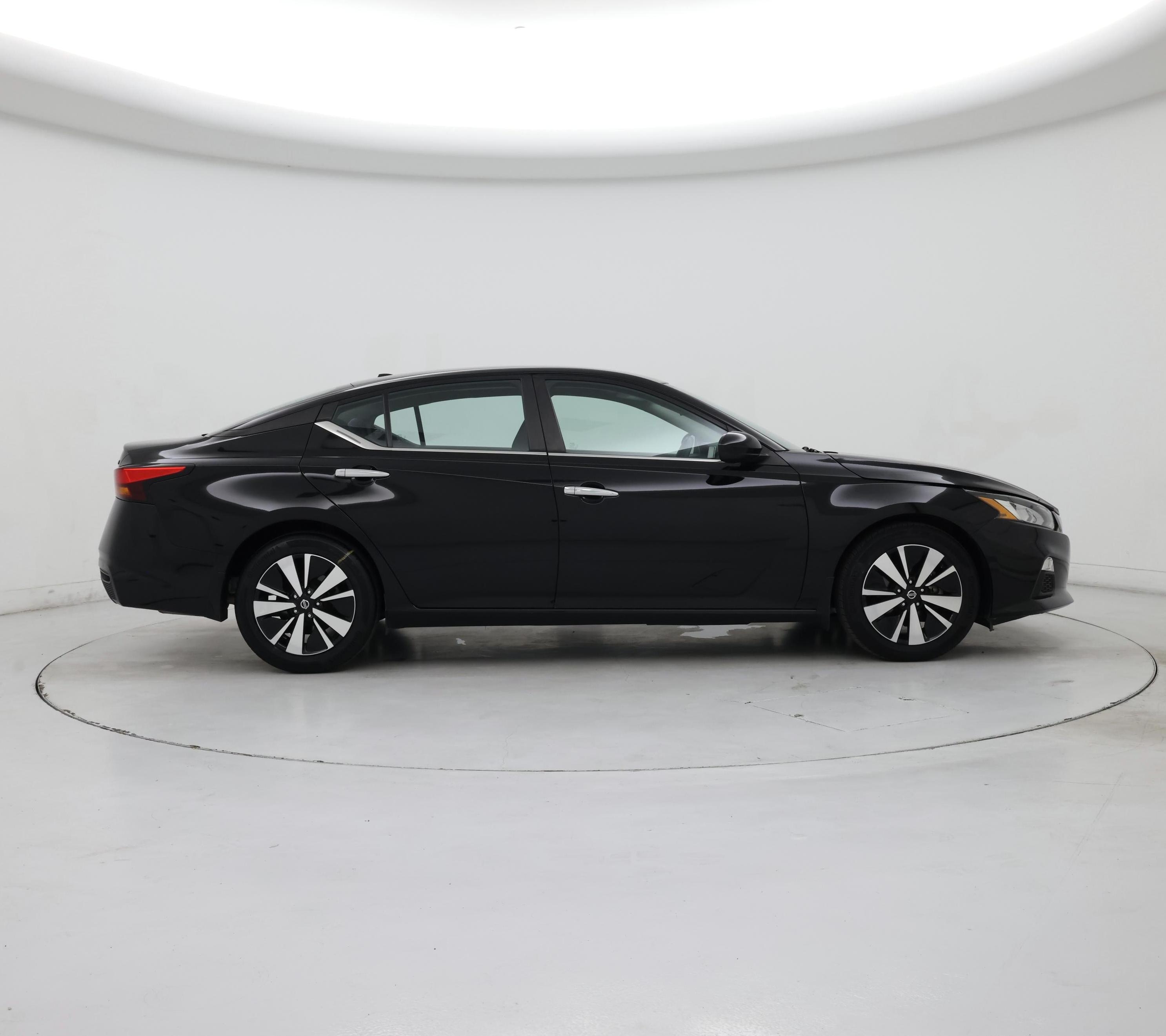 Thumbnail: 2021 Nissan Altima - 7