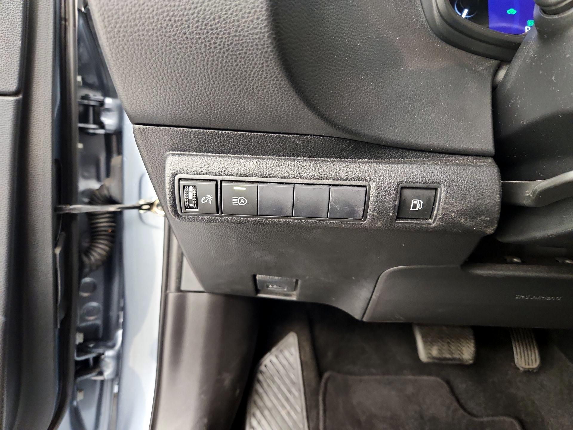 Thumbnail: 2021 Toyota Corolla - 13