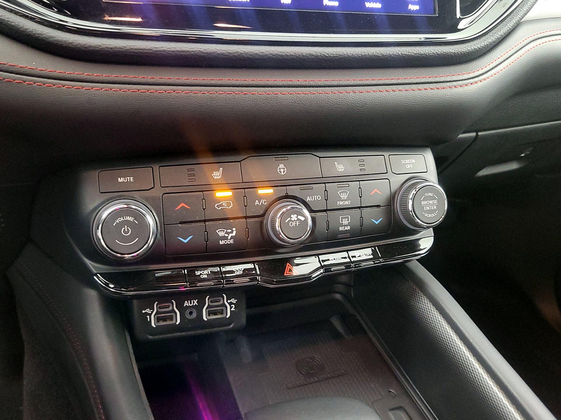 Thumbnail: 2024 Dodge Durango - 17