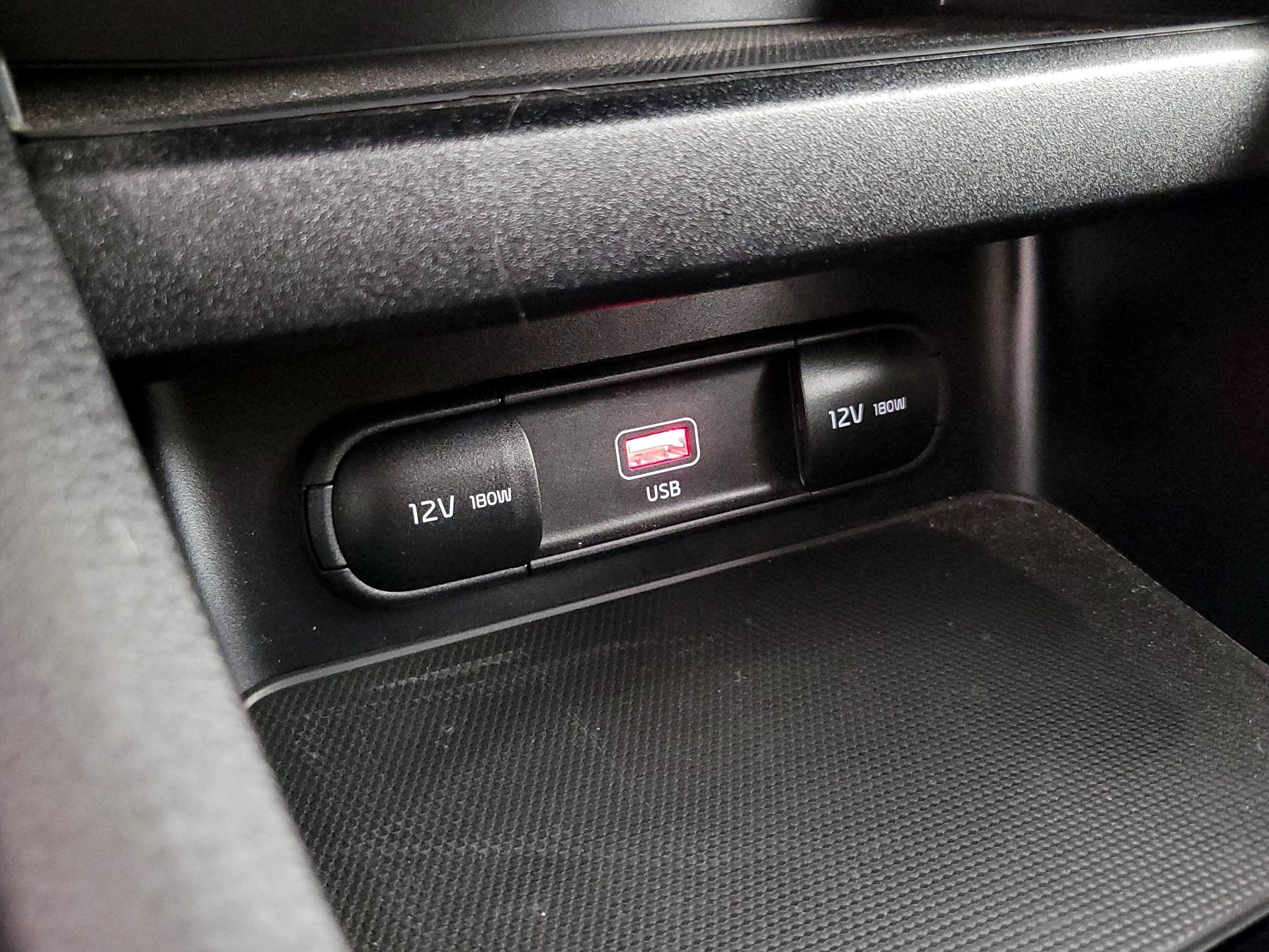 Thumbnail: 2023 Kia Forte - 18