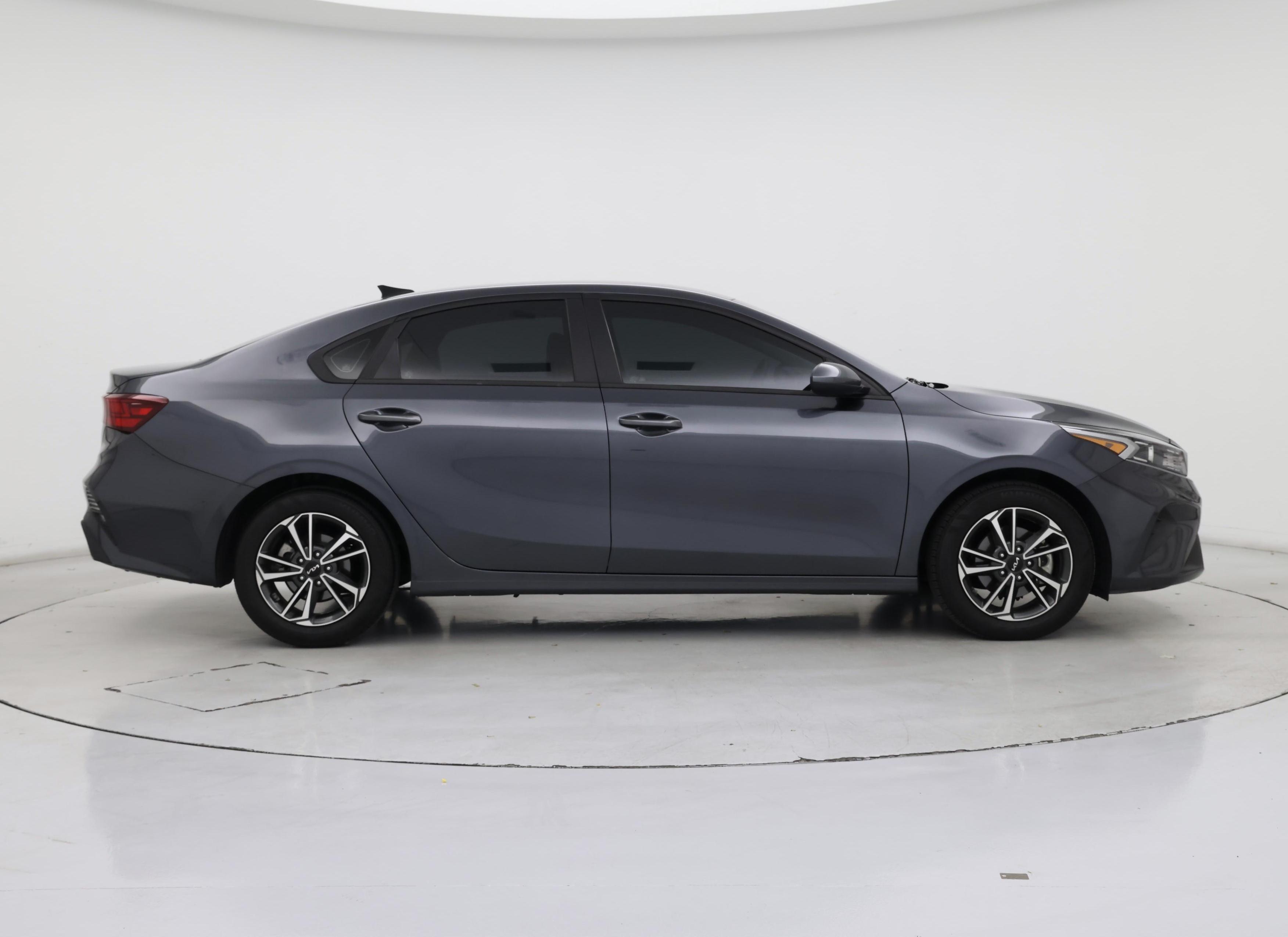 Thumbnail: 2023 Kia Forte - 7
