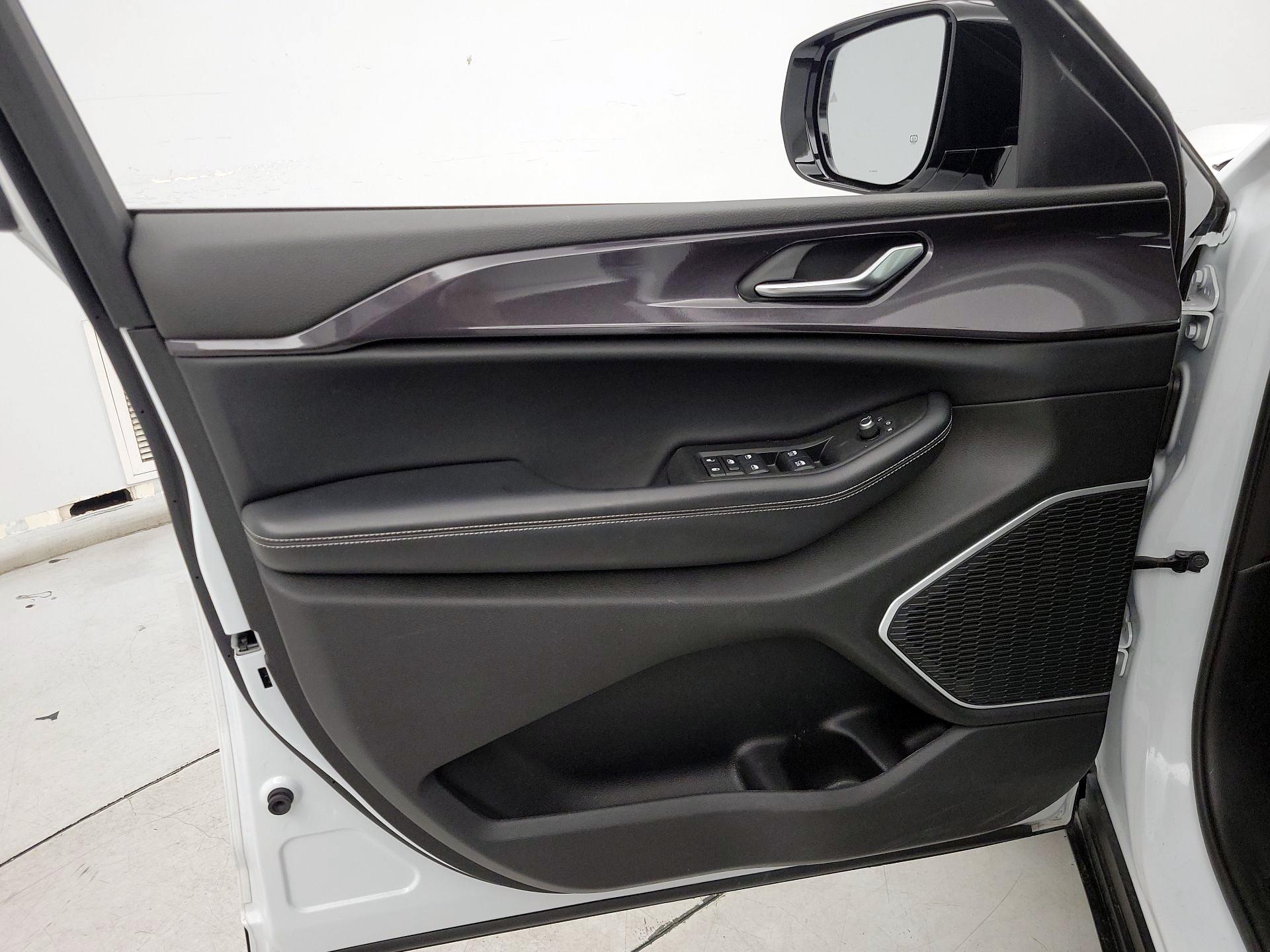 Thumbnail: 2021 Jeep Grand Cherokee L - 12