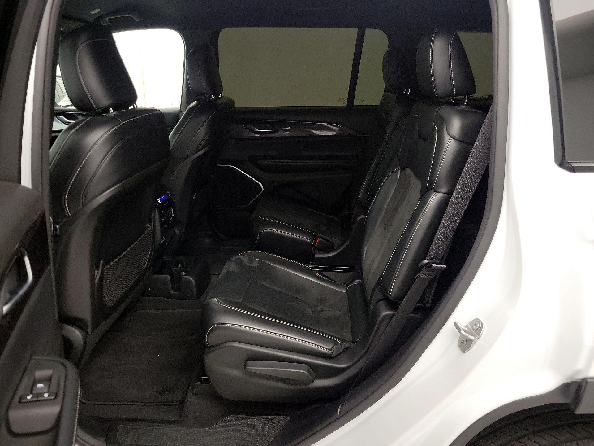 Thumbnail: 2021 Jeep Grand Cherokee L - 18