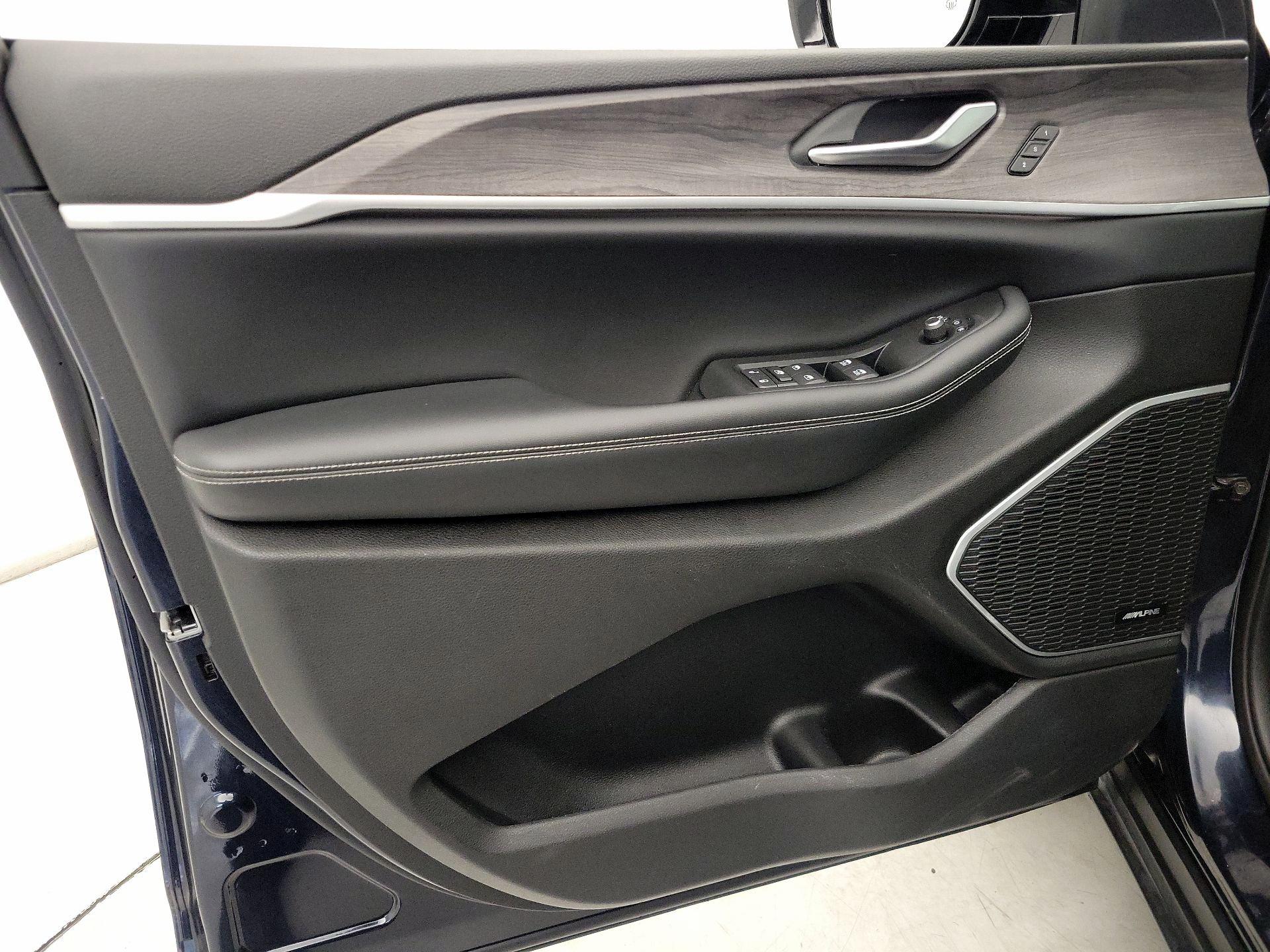 Thumbnail: 2023 Jeep Grand Cherokee - 12