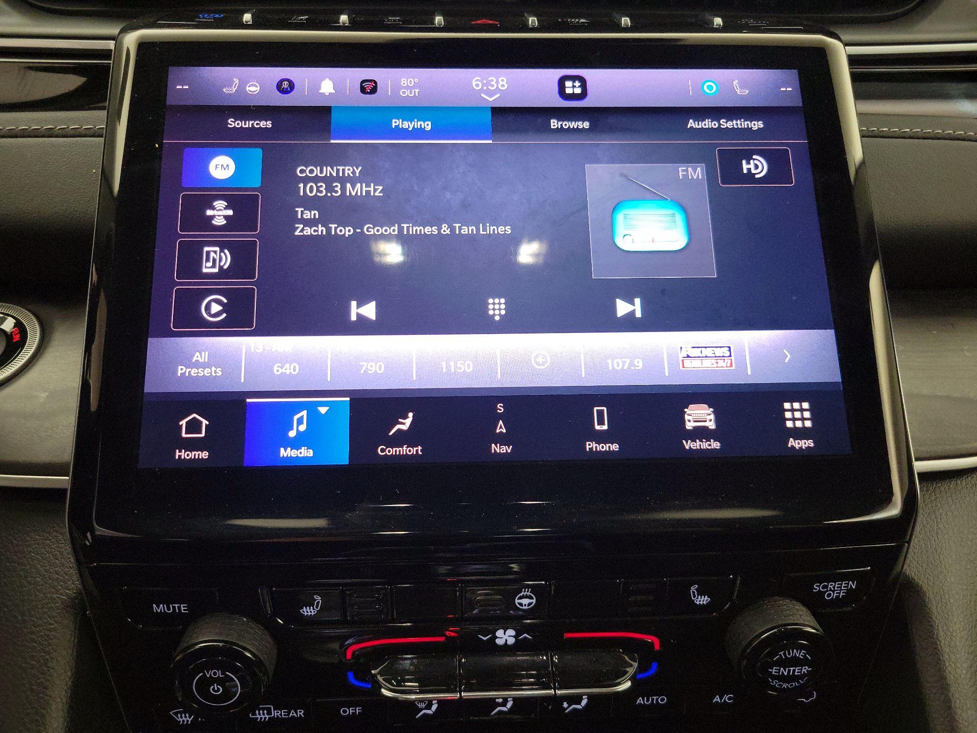 Thumbnail: 2023 Jeep Grand Cherokee - 16