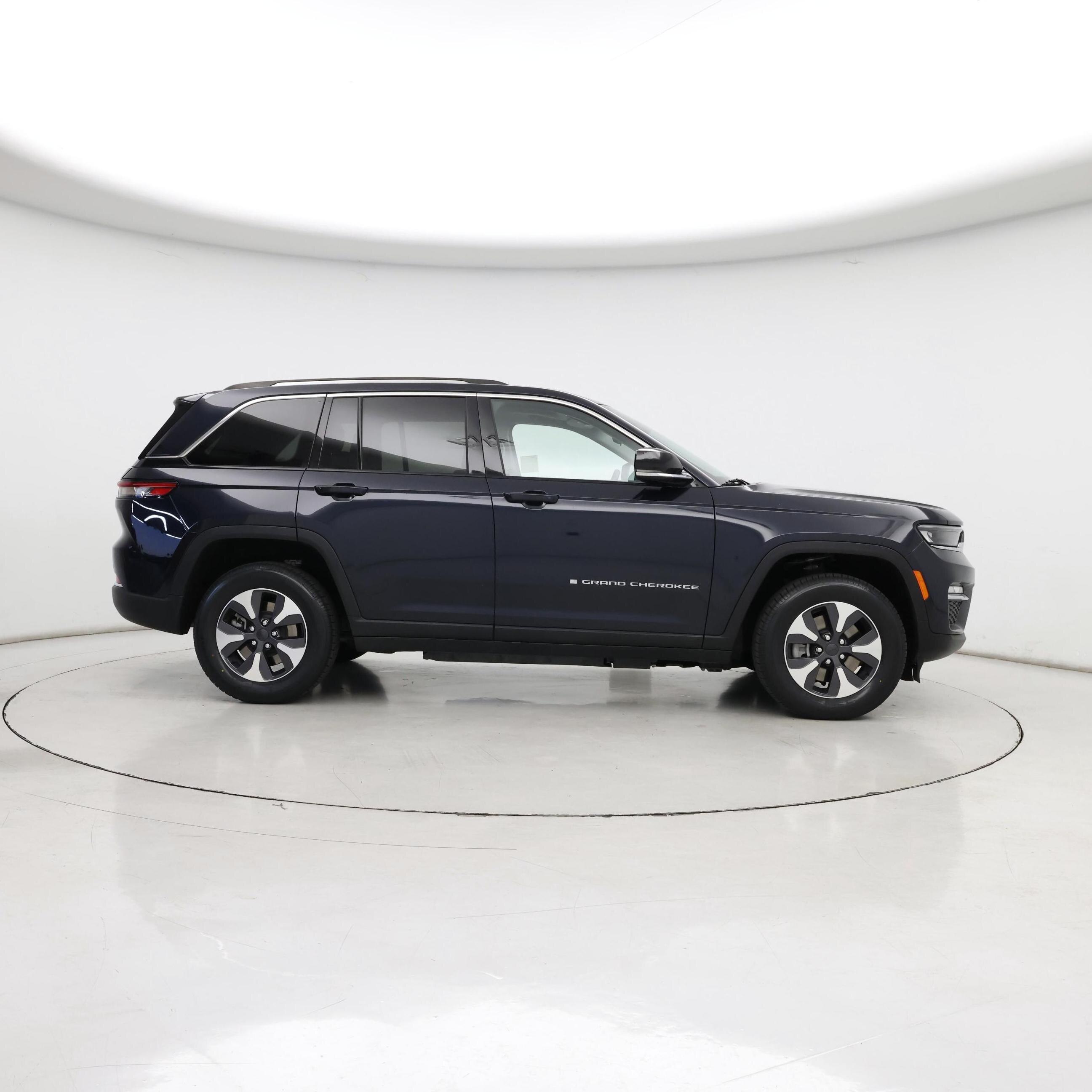Thumbnail: 2023 Jeep Grand Cherokee - 7